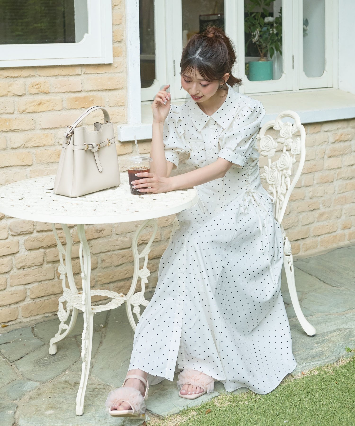 【マジェスティック レゴン/MAJESTIC LEGON】のサイドレースアップシャツワンピース インテリア・キッズ・メンズ・レディースファッション・服の通販 founy(ファウニー) 　ファッション　Fashion　レディースファッション　Fashion for Women　ワンピース　Dresses　シャツワンピース / 1枚で着映えコーデ　Shirt Dresses　アイボリーベース|ID: prp329100004973174 ipo3291000000037289060