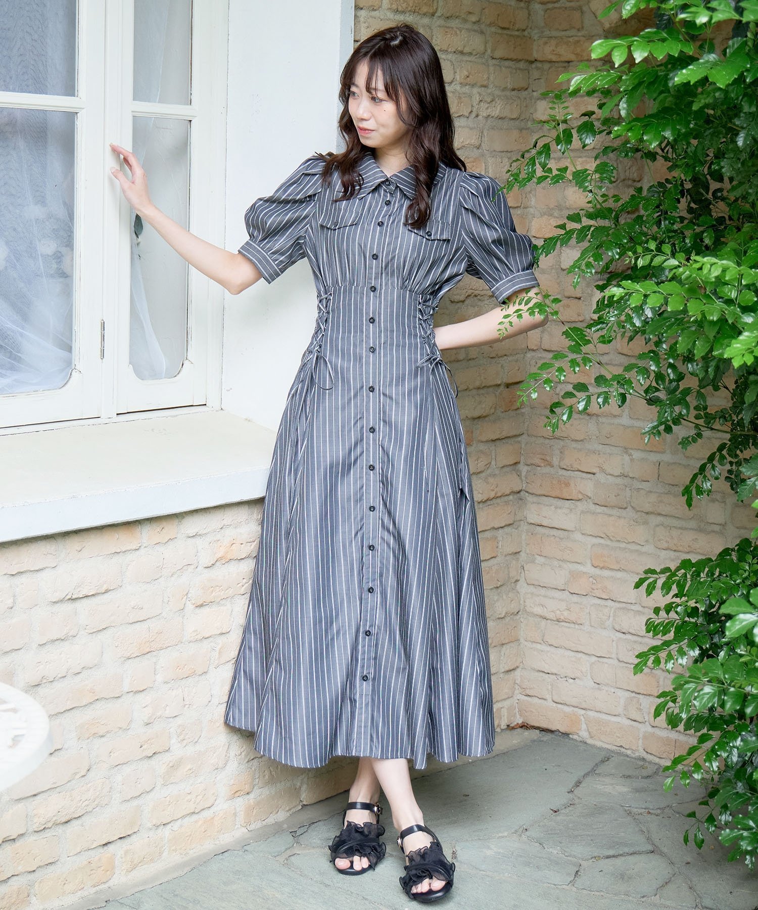 【マジェスティック レゴン/MAJESTIC LEGON】のサイドレースアップシャツワンピース インテリア・キッズ・メンズ・レディースファッション・服の通販 founy(ファウニー) 　ファッション　Fashion　レディースファッション　Fashion for Women　ワンピース　Dresses　シャツワンピース / 1枚で着映えコーデ　Shirt Dresses　ブラックベース|ID: prp329100004973174 ipo3291000000037289061