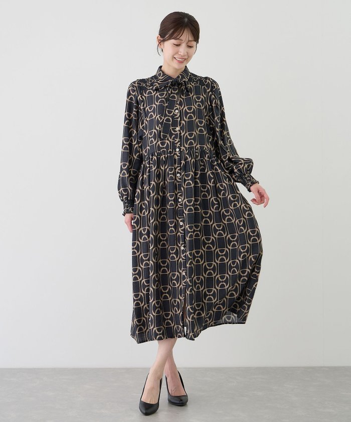 【ジャイロ/JAYRO】のチェーン柄ギャザーワンピース インテリア・キッズ・メンズ・レディースファッション・服の通販 founy(ファウニー) https://founy.com/ ファッション Fashion レディースファッション Fashion for Women ワンピース Dresses ギャザー Gathered, Ruffled クラシカル Classical, Vintage-Inspired サンダル Sandals, Summer Shoes シャーリング Shirring, Ruched シューズ Shoes, Footwear スリーブ Sleeve, Long Sleeve / Short Sleeve チェーン Chain, Chain Strap フラット Flat, Flat Shoes ポケット Pocket, Pocket Detail 羽織 Haori, Light Jacket モチーフ Motif, Design Theme リネン Linen, Linen Fabric リボン Ribbon, Bow ロング Long, Long-Length エレガント 上品 Elegant |ID: prp329100004973214 ipo3291000000037289213