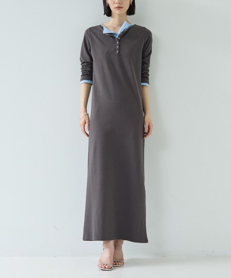 【その他のブランド/Other】の【一部店舗限定】バイカラーヘンリーネックワンピース インテリア・キッズ・メンズ・レディースファッション・服の通販 founy(ファウニー) 　ファッション　Fashion　レディースファッション　Fashion for Women　ワンピース　Dresses　インナー　Innerwear　カットソー　Cut and Sewn Top　切替　Switching, Contrast Panel　ジャケット　Jacket, Outerwear　ストレッチ　Stretch, Stretchy Fabric　ストレート　Straight, Straight Cut　スリット　Slit, Slit Detail　バランス　Balance, Style Balance　フォルム　Silhouette, Form　ロング　Long, Long-Length　おすすめ　Recommended / Our Picks　チャコールグレー|ID: prp329100004973235 ipo3291000000037289292