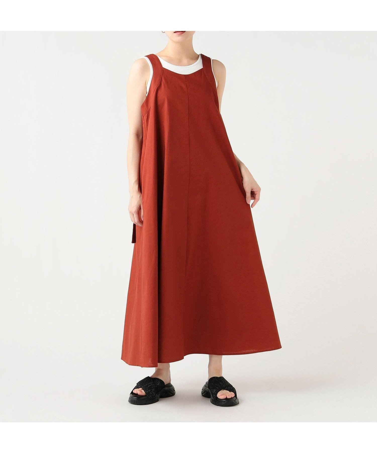【ビームス ハート/BEAMS HEART】のDカン ロングワンピース 26SS ウォッシャブル 旅行 インテリア・キッズ・メンズ・レディースファッション・服の通販 founy(ファウニー) 　ファッション　Fashion　レディースファッション　Fashion for Women　ワンピース　Dresses　アンティーク　Antique-Inspired　インナー　Innerwear　ウォッシャブル　Machine Washable　サンダル　Sandals, Summer Shoes　タンク　Tank Top, Sleeveless Top　人気　Popular, Best Seller　バランス　Balance, Style Balance　ポケット　Pocket, Pocket Detail　ロング　Long, Long-Length　旅行　Travel　2026年　2026　2026春夏・S/S　Spring/Summer 2026 SS26　RED|ID: prp329100004973366 ipo3291000000037289809