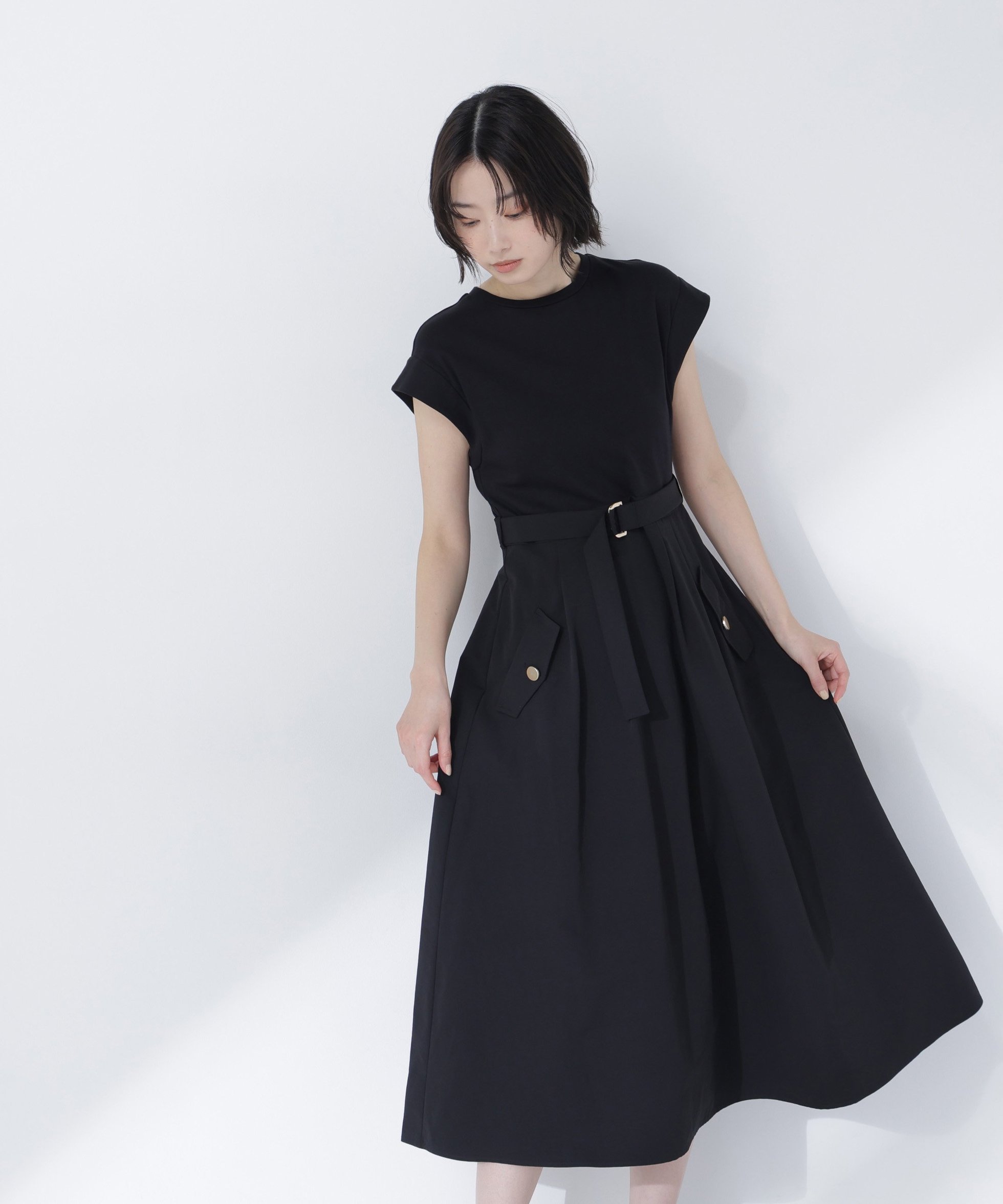 【ナチュラル ビューティー ベーシック/NATURAL BEAUTY BASIC】のフレンチスリーブドッキングワンピース インテリア・キッズ・メンズ・レディースファッション・服の通販 founy(ファウニー) 　ファッション　Fashion　レディースファッション　Fashion for Women　ワンピース　Dresses　カットソー　Cut and Sewn Top　スリーブ　Sleeve, Long Sleeve / Short Sleeve　トレンチ　Trench, Trench Coat　ドッキング　Docking, Mixed Material　フレンチ　French, French Style　ポケット　Pocket, Pocket Detail　ブラック|ID: prp329100004973800 ipo3291000000037291550