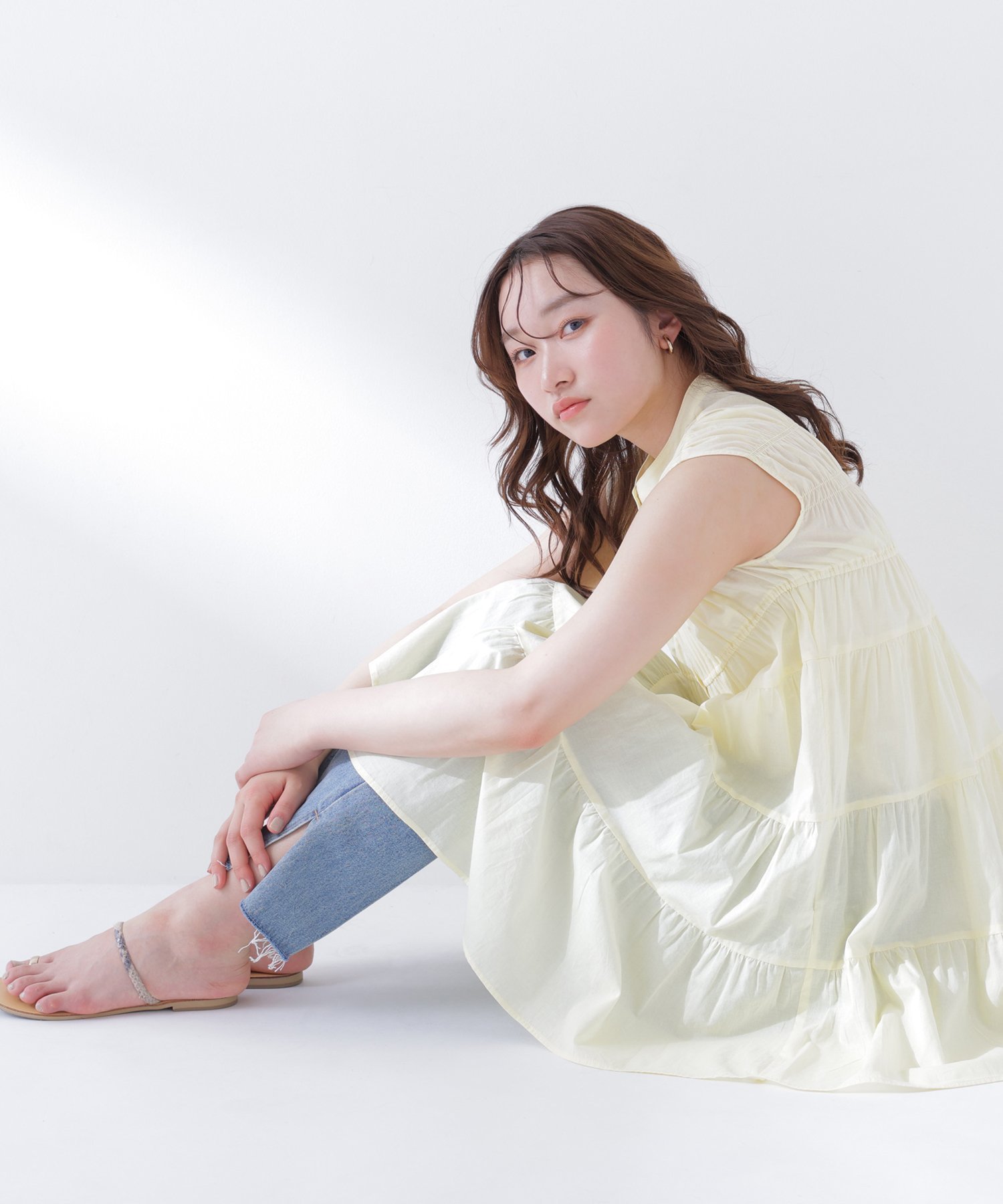 【ナチュラル ビューティー ベーシック/NATURAL BEAUTY BASIC】のティアードミニワンピース インテリア・キッズ・メンズ・レディースファッション・服の通販 founy(ファウニー) 　ファッション　Fashion　レディースファッション　Fashion for Women　ワンピース　Dresses　ショート　Short, Short Length　デニム　Denim, Jeans Material　フレア　Flare, Flared　リラックス　Relax, Relaxed Fit　イエロー|ID: prp329100004973804 ipo3291000000037291563