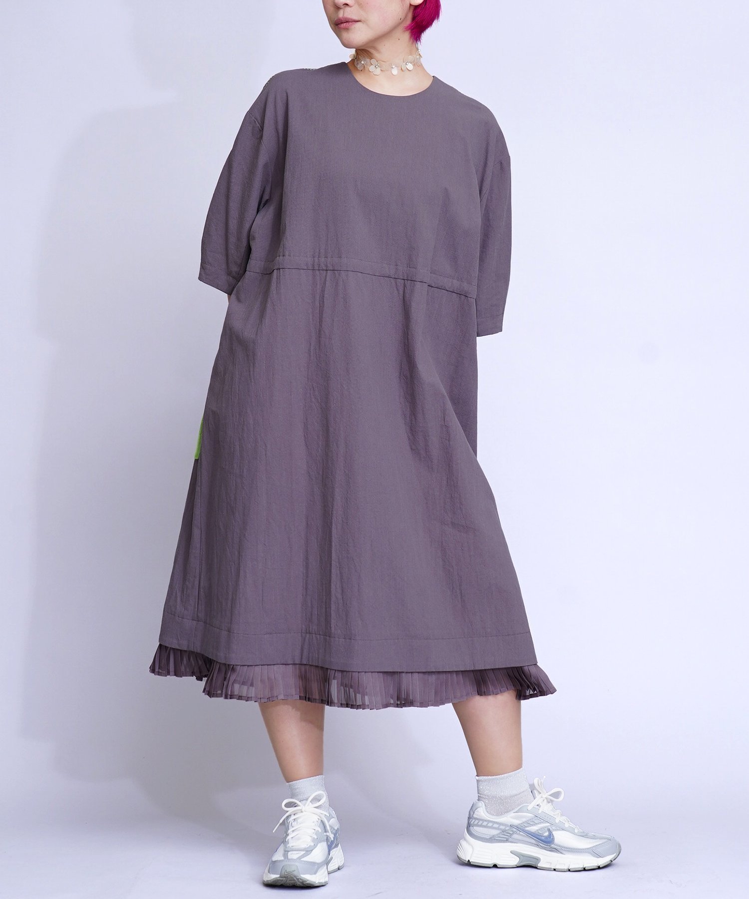 【ミーテ/miite】の綿麻レーヨンバイカラーベルトワンピース インテリア・キッズ・メンズ・レディースファッション・服の通販 founy(ファウニー) 　ファッション　Fashion　レディースファッション　Fashion for Women　ワンピース　Dresses　ベルト&ウエストマーク　Belts & Waist Accessories　イタリア　Italy　春　Spring　プリーツ　Pleats, Pleated　リラックス　Relax, Relaxed Fit　ワーク　Workwear, Utility Style　S/S・春夏　SS, Spring/Summer, Warm Season　おすすめ　Recommended / Our Picks　夏　Summer　エレガント 上品　Elegant　ディープグレー|ID: prp329100004974005 ipo3291000000037292263