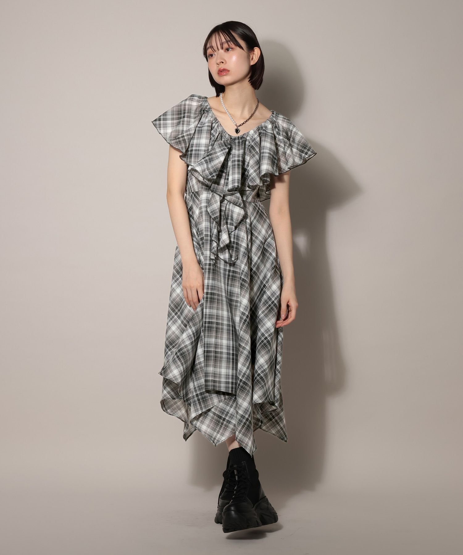 【ページボーイ/PAGEBOY】のシアーチェックマルチWAYワンピース インテリア・キッズ・メンズ・レディースファッション・服の通販 founy(ファウニー) 　ファッション　Fashion　レディースファッション　Fashion for Women　ワンピース　Dresses　シンプル　Simple, Minimal　フリル　Frill, Ruffle　ペプラム　Peplum, Flared Hem　リゾート　Resort, Vacation Style　夏　Summer　旅行　Travel　ブラック09|ID: prp329100004974017 ipo3291000000037292305