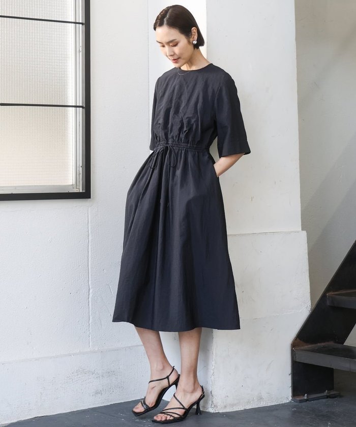 【ミッシェルクラン/MICHEL KLEIN】のナイロンクロス ギャザーワンピース インテリア・キッズ・メンズ・レディースファッション・服の通販 founy(ファウニー) https://founy.com/ ファッション Fashion レディースファッション Fashion for Women ワンピース Dresses ウォッシャブル Machine Washable 春 Spring 洗える Machine Washable 秋 Autumn カーディガン Cardigan, Knitwear ギャザー Gathered, Ruffled シンプル Simple, Minimal ジャケット Jacket, Outerwear スタイリッシュ Stylish, Fashionable ダウン Down, Puffer トレンド Trend, Trending Now ドローストリング Drawstring, Pull Cord バランス Balance, Style Balance ベーシック Basic, Essential ポケット Pocket, Pocket Detail メタル Metal, Metal Parts 冬 Winter / This Winter 再入荷 Restock / Back in Stock 夏 Summer エレガント 上品 Elegant |ID: prp329100004974101 ipo3291000000037292578