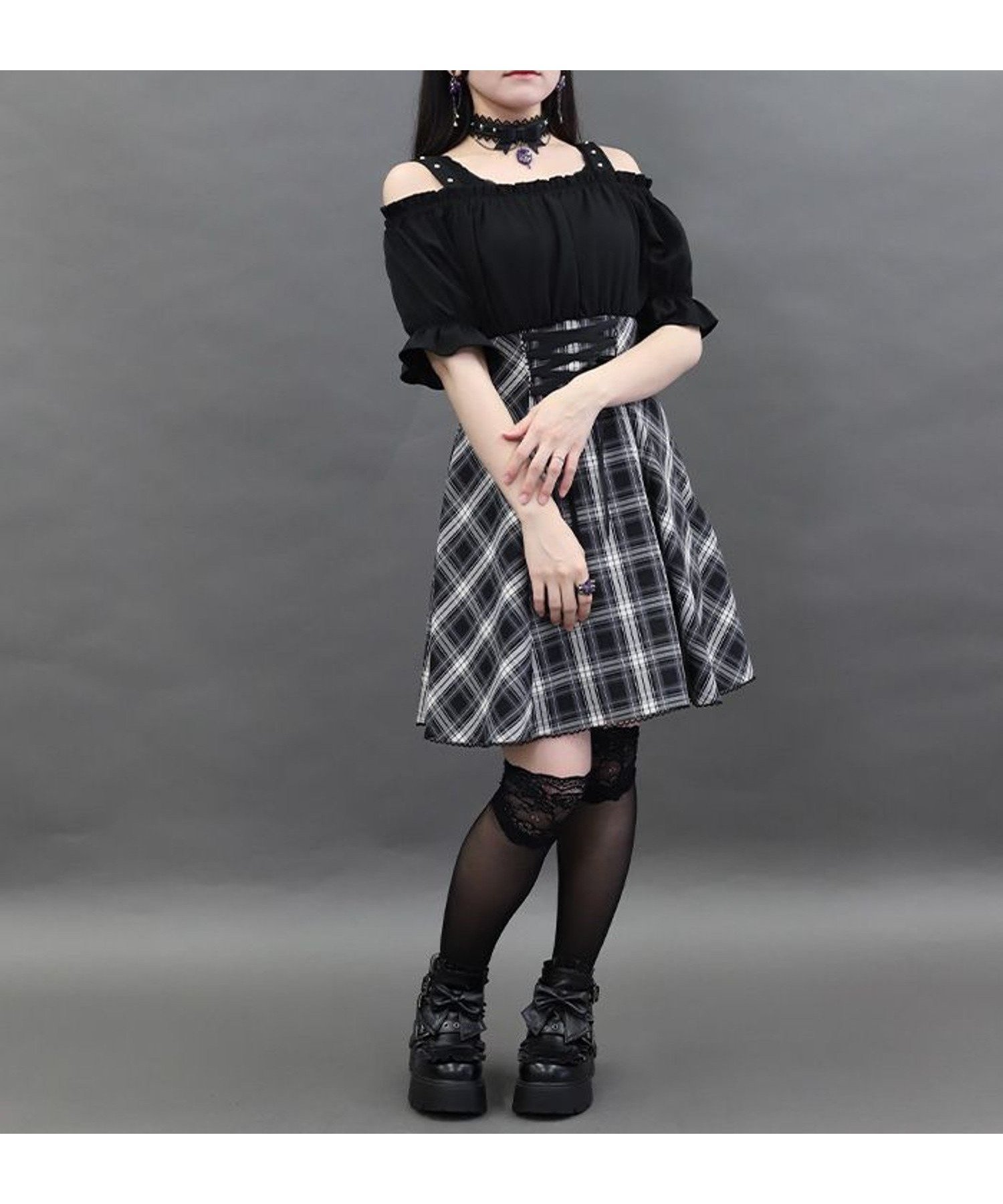 【アクシーズファム/axes femme】のオフショルドッキングワンピース インテリア・キッズ・メンズ・レディースファッション・服の通販 founy(ファウニー) 　ファッション　Fashion　レディースファッション　Fashion for Women　ワンピース　Dresses　おすすめ　Recommended / Our Picks　スタッズ　Studs, Metal Accents　レース　Lace, Lace Fabric　グレー|ID: prp329100004974103 ipo3291000000037292585