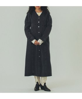 【ローズバッド/ROSE BUD】のDENIM VOLUME SLEEVE DRESS 大人の最旬トレンドファッション＆コーディネート founy(ファウニー) ファッション Fashion レディースファッション Fashion for Women トップス・カットソー Cut & Sew Tops ボリューム袖・フリルスリーブブラウス Voluminous & Ruffle Sleeves / Puffy Sleeve Tops ワンピース Dresses フォーマル・パーティードレス・結婚式用ドレス Elegant & Casual Dresses インディゴ Indigo Denim ヴィンテージ Vintage Style スタンダード Standard, Basic デコルテ Décolleté, Neckline デニム Denim, Jeans Material バランス Balance, Style Balance フロント Front, Front Design 羽織 Haori, Light Jacket エレガント 上品 Elegant |ID:prp329100004974122