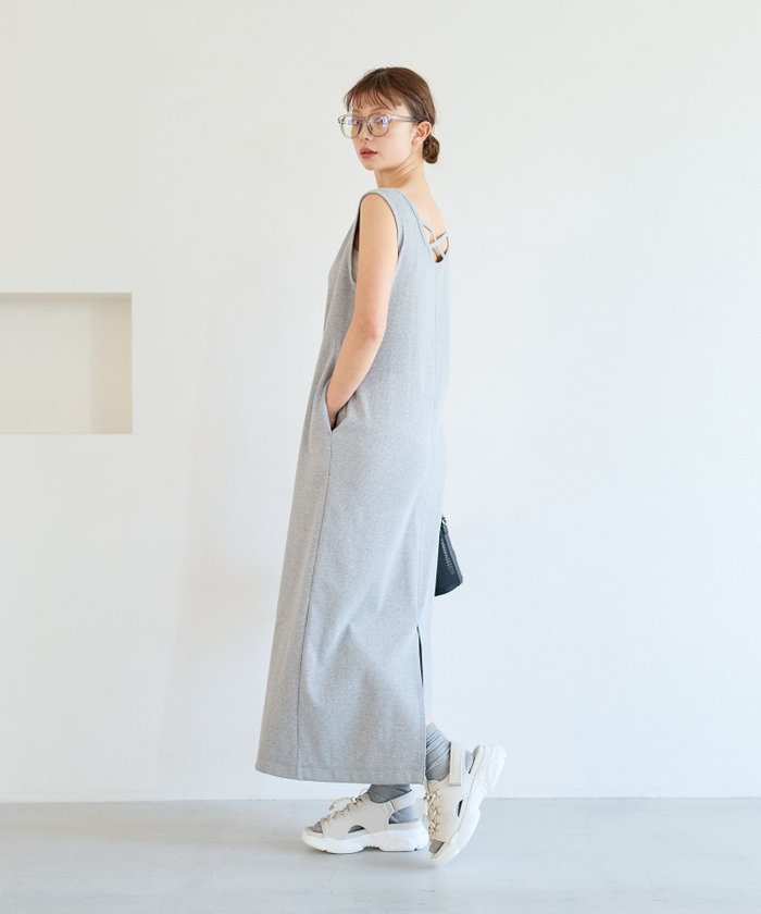【ベイフロー/BAYFLOW】のバッククロスリブワンピース インテリア・キッズ・メンズ・レディースファッション・服の通販 founy(ファウニー) https://founy.com/ ファッション Fashion レディースファッション Fashion for Women ワンピース Dresses おすすめ Recommended / Our Picks シンプル Simple, Minimal ストレッチ Stretch, Stretchy Fabric スリット Slit, Slit Detail フロント Front, Front Design ブルゾン Blouson, Bomber Jacket ポケット Pocket, Pocket Detail |ID: prp329100004974210 ipo3291000000037292952