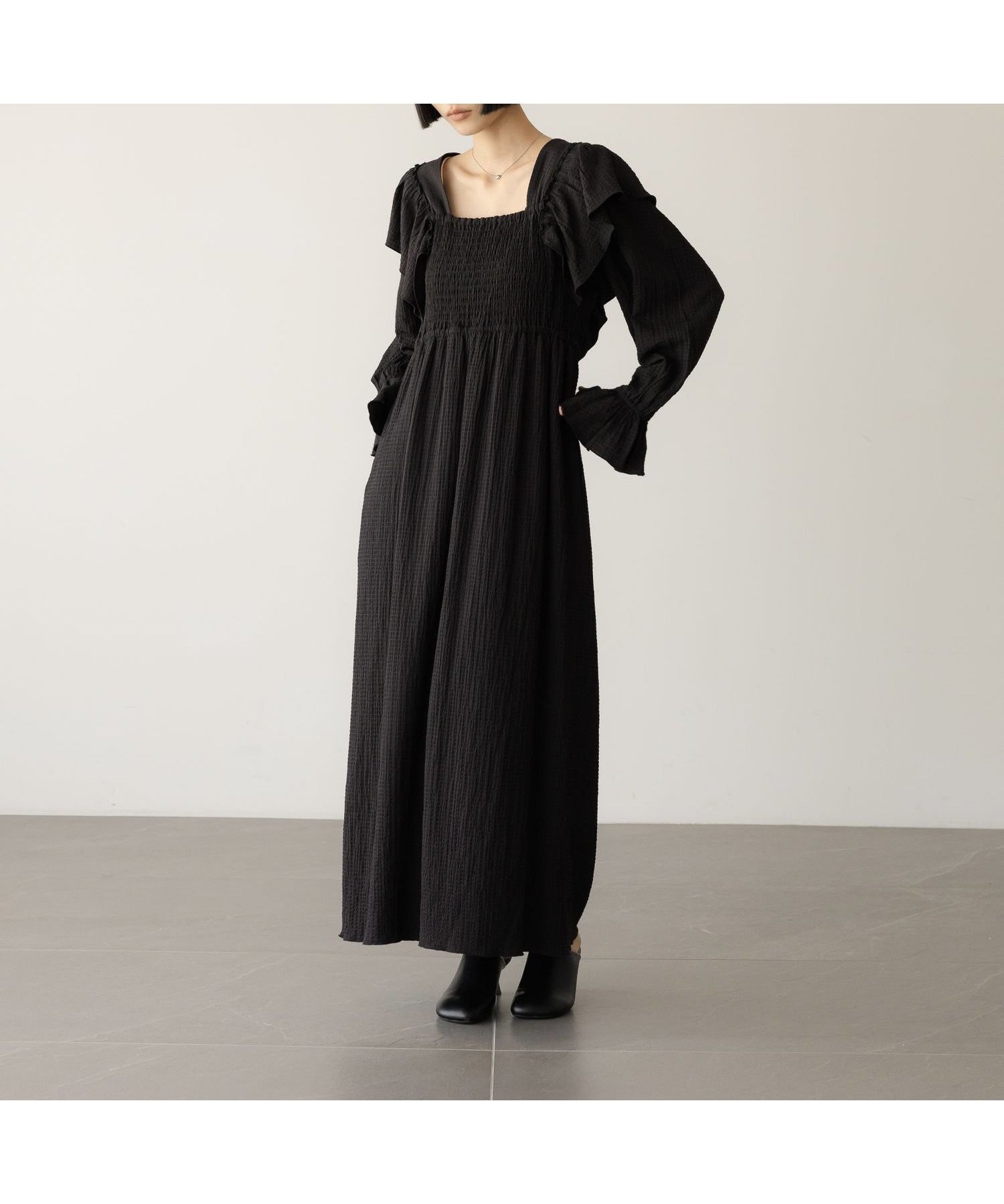 【ローリーズファーム/LOWRYS FARM】の2WAYフリルシャーリングワンピース インテリア・キッズ・メンズ・レディースファッション・服の通販 founy(ファウニー) 　ファッション　Fashion　レディースファッション　Fashion for Women　ワンピース　Dresses　おすすめ　Recommended / Our Picks　インナー　Innerwear　キャミ　Camisole, Cami Top　スクエア　Square, Square Shape　フリル　Frill, Ruffle　ポケット　Pocket, Pocket Detail　ブラック09|ID: prp329100004974233 ipo3291000000037293038