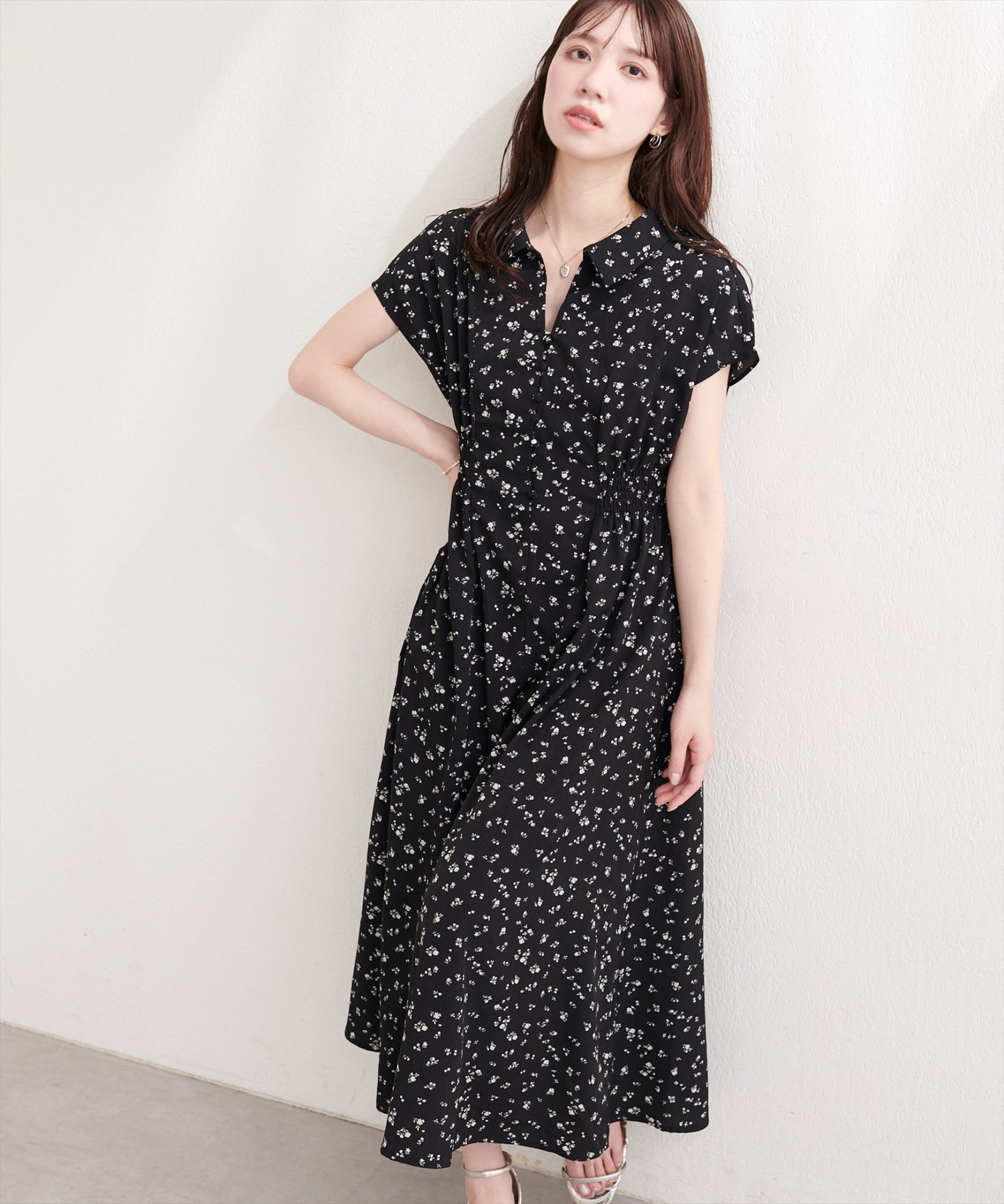【ナチュラルクチュール/natural couture】のフロント釦スキッパーワンピース インテリア・キッズ・メンズ・レディースファッション・服の通販 founy(ファウニー) 　ファッション　Fashion　レディースファッション　Fashion for Women　ワンピース　Dresses　カーディガン　Cardigan, Knitwear　シャーリング　Shirring, Ruched　シューズ　Shoes, Footwear　ジャケット　Jacket, Outerwear　スキッパー　Skipper, Open Collar　デコルテ　Décolleté, Neckline　フラット　Flat, Flat Shoes　フロント　Front, Front Design　リラックス　Relax, Relaxed Fit　ロング　Long, Long-Length　再入荷　Restock / Back in Stock　エレガント 上品　Elegant　2026年　2026　2026春夏・S/S　Spring/Summer 2026 SS26　その他2|ID: prp329100004974237 ipo3291000000037293057