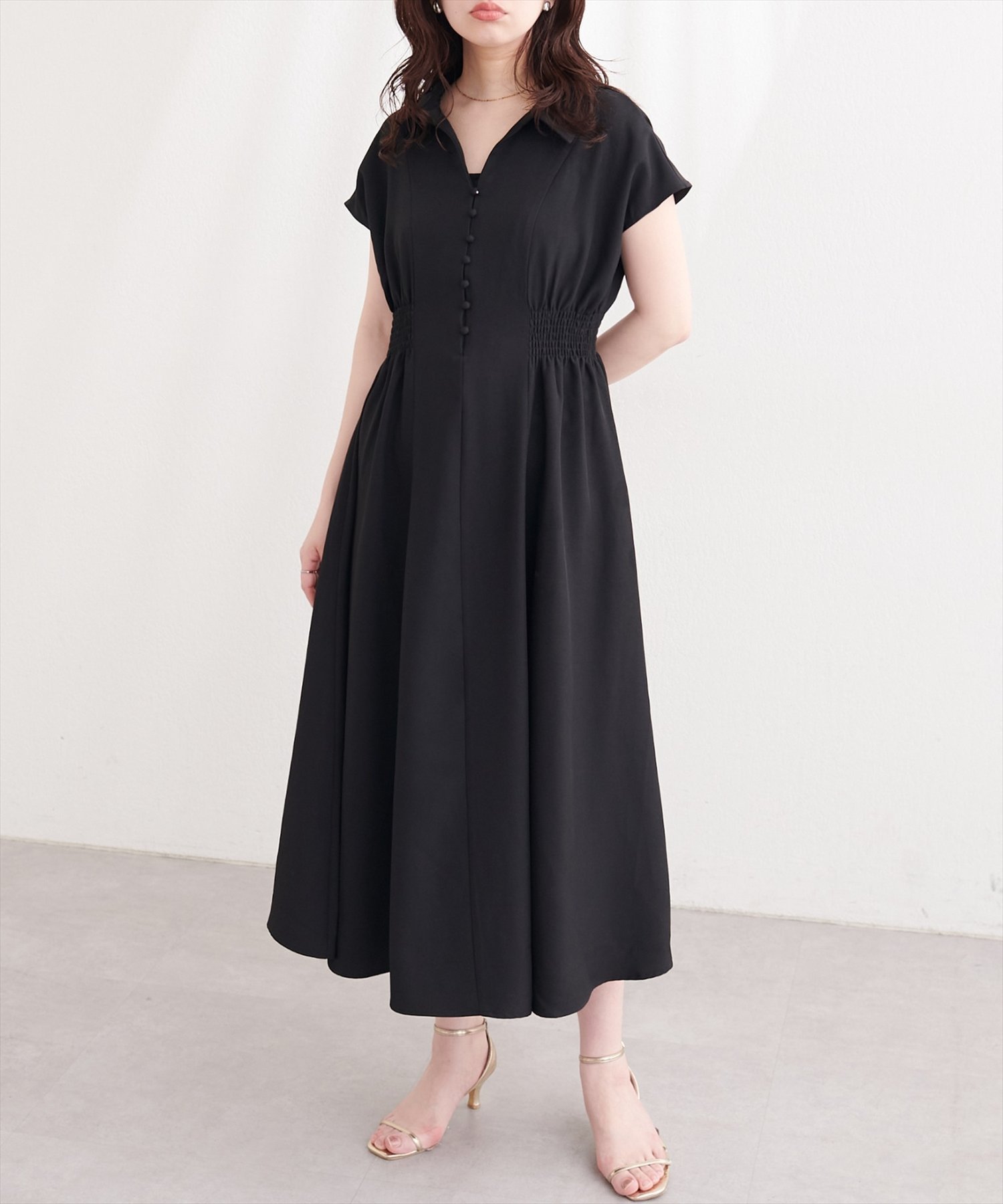 【ナチュラルクチュール/natural couture】のフロント釦スキッパーワンピース インテリア・キッズ・メンズ・レディースファッション・服の通販 founy(ファウニー) 　ファッション　Fashion　レディースファッション　Fashion for Women　ワンピース　Dresses　カーディガン　Cardigan, Knitwear　シャーリング　Shirring, Ruched　シューズ　Shoes, Footwear　ジャケット　Jacket, Outerwear　スキッパー　Skipper, Open Collar　デコルテ　Décolleté, Neckline　フラット　Flat, Flat Shoes　フロント　Front, Front Design　リラックス　Relax, Relaxed Fit　ロング　Long, Long-Length　再入荷　Restock / Back in Stock　エレガント 上品　Elegant　2026年　2026　2026春夏・S/S　Spring/Summer 2026 SS26　ブラック|ID: prp329100004974237 ipo3291000000037293058