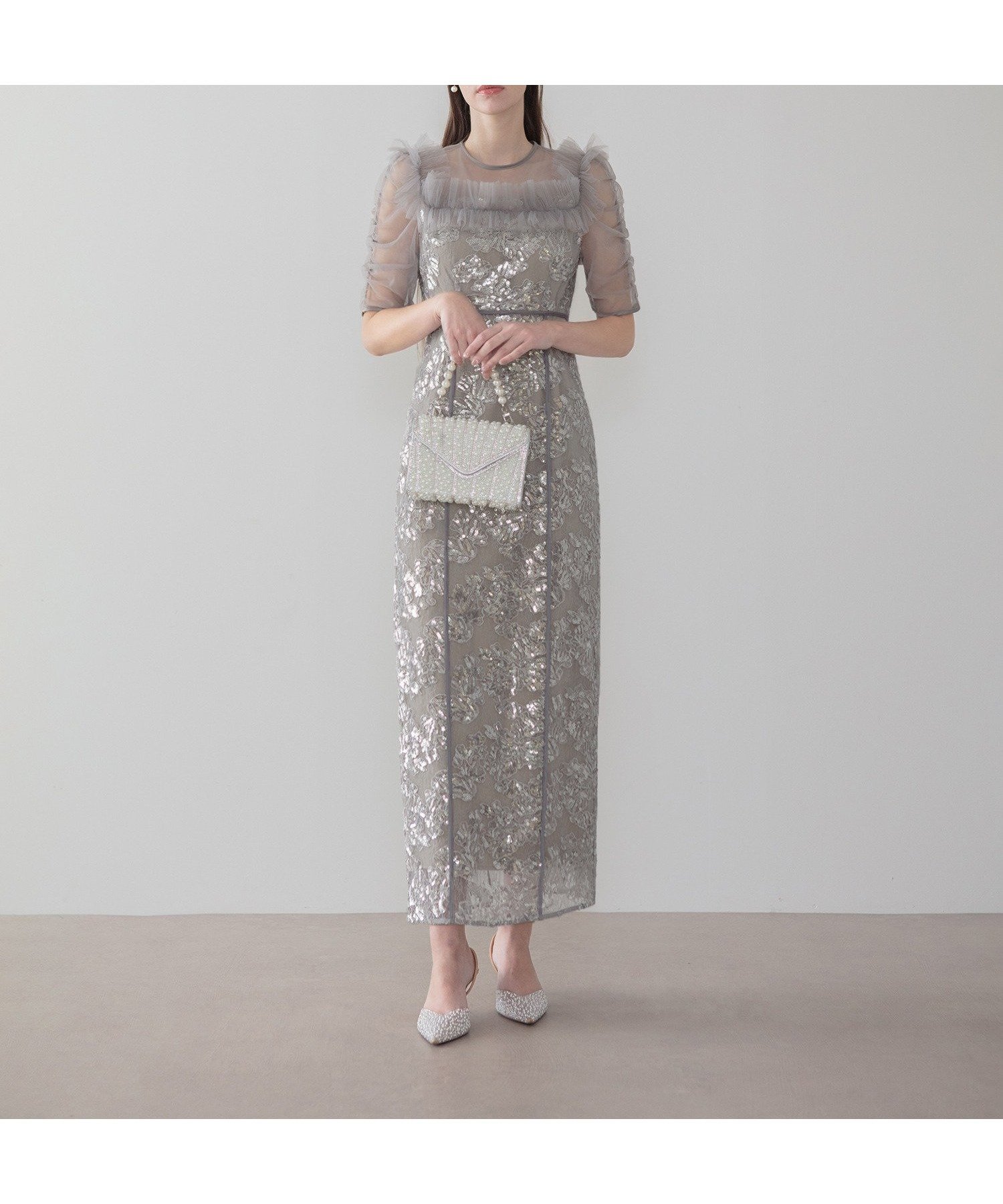 【レジャ/Leja】のスクエアチュールギャザーフラワースパンコールIラインドレス結婚式 インテリア・キッズ・メンズ・レディースファッション・服の通販 founy(ファウニー) 　ファッション　Fashion　レディースファッション　Fashion for Women　ワンピース　Dresses　フォーマル・パーティードレス・結婚式用ドレス　Elegant & Casual Dresses　オケージョン　Occasion Wear　ギャザー　Gathered, Ruffled　シアー　Sheer, See-Through　スクエア　Square, Square Shape　スパンコール　Sequins, Sequin Embellishment　スリット　Slit, Slit Detail　チュール　Tulip, Tulip Motif　デコルテ　Décolleté, Neckline　ドレス　Dress, One-Piece　フォーマル　Formal, Dressy　フラワー　Flower, Floral　フリル　Frill, Ruffle　モチーフ　Motif, Design Theme　レース　Lace, Lace Fabric　おすすめ　Recommended / Our Picks　旅行　Travel　結婚式　Wedding　披露宴　Wedding Reception　GRAY|ID: prp329100004974306 ipo3291000000037293295