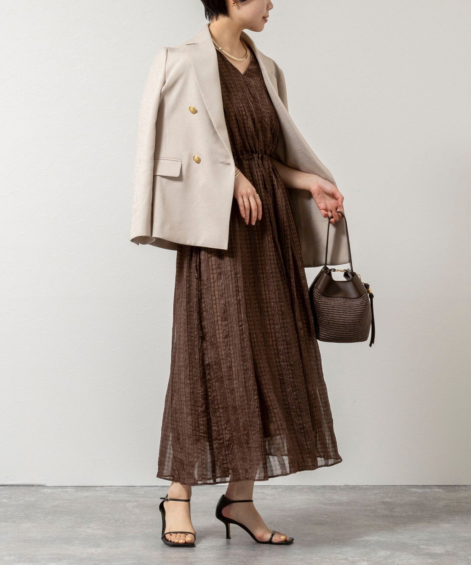 【ノーリーズ/NOLLEY'S】の【WEB限定】ウォッシャブルシアーチェックワンピース インテリア・キッズ・メンズ・レディースファッション・服の通販 founy(ファウニー) 　ファッション　Fashion　レディースファッション　Fashion for Women　ワンピース　Dresses　インナー　Innerwear　キャミソール　Camisole, Spaghetti Strap Top　サンダル　Sandals, Summer Shoes　シンプル　Simple, Minimal　ダウン　Down, Puffer　チェック　Check, Plaid, Tartan　デコルテ　Décolleté, Neckline　デニム　Denim, Jeans Material　フラット　Flat, Flat Shoes　プリーツ　Pleats, Pleated　リボン　Ribbon, Bow　リラックス　Relax, Relaxed Fit　ワイド　Wide, Wide Fit　おすすめ　Recommended / Our Picks　2026年　2026　2026春夏・S/S　Spring/Summer 2026 SS26　ブラウンベージュ系1|ID: prp329100004974307 ipo3291000000037293298