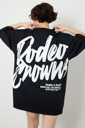 【ロデオクラウンズワイドボウル/RODEO CROWNS WIDE BOWL】のペイントロゴハーフスリーブワンピース 大人の最旬トレンドファッション＆コーディネート founy(ファウニー) ファッション Fashion レディースファッション Fashion for Women ワンピース Dresses おすすめ Recommended / Our Picks グラフィック Graphic, Graphic Design スリーブ Sleeve, Long Sleeve / Short Sleeve ハーフ Half, Half-Length パッチ Patch, Appliqué フロント Front, Front Design プリント Print, Printed Pattern ボトム Bottoms, Lower Wear ポケット Pocket, Pocket Detail |ID:prp329100004974325