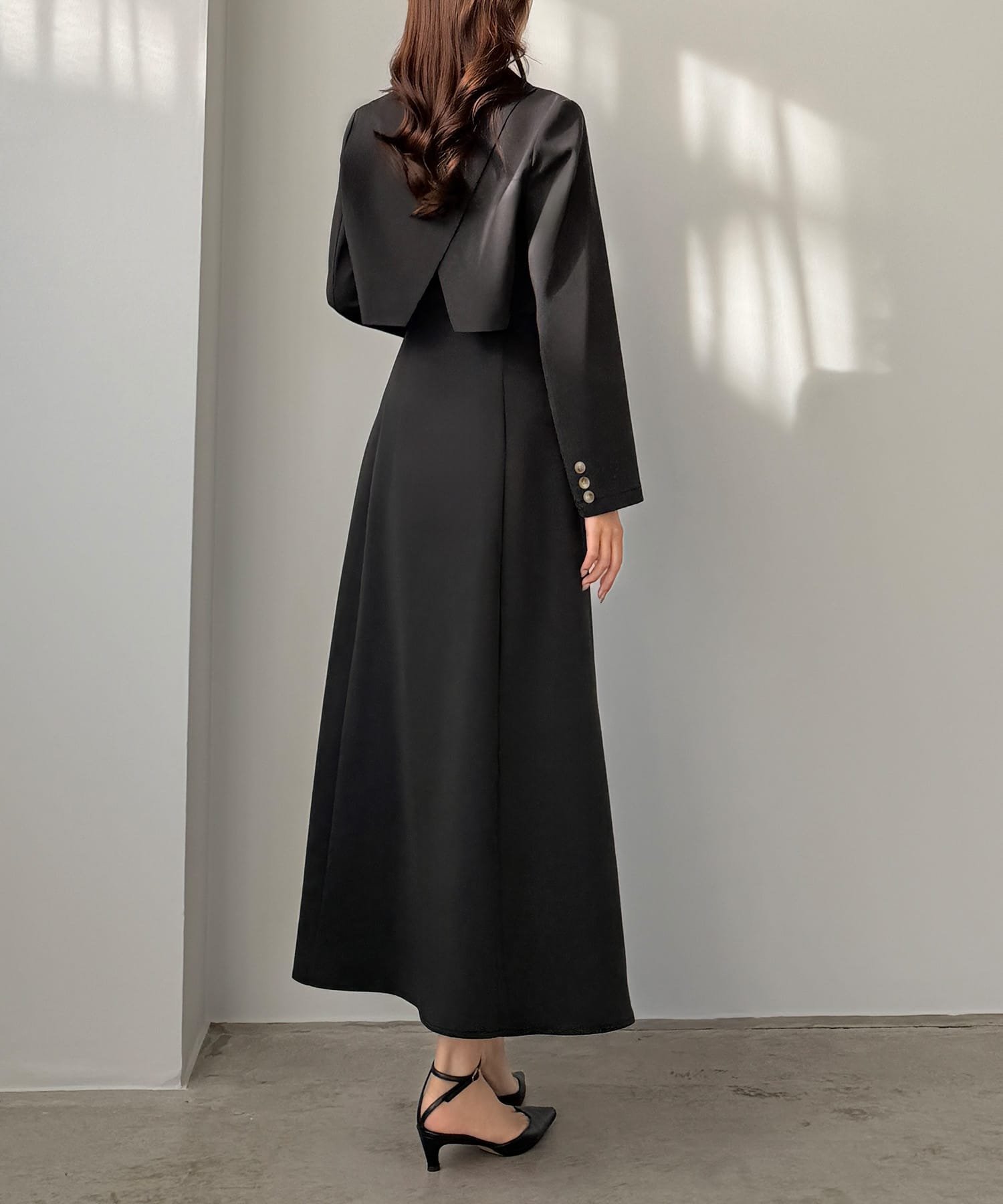【ジュノア/JUNOAH】のLouere バックスリットショートジャケットsetキャミフレアワンピース インテリア・キッズ・メンズ・レディースファッション・服の通販 founy(ファウニー) 　ファッション　Fashion　レディースファッション　Fashion for Women　アウター　Coat / Outerwear Collection　レディースジャケット・軽アウター　Jackets　ジャケット　Jacket, Outerwear　チャコール|ID: prp329100004974356 ipo3291000000037293467