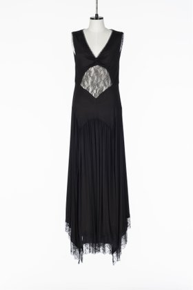 【フェティコ/FETICO】のLACE PLEATED JERSEY DRESS 大人の最旬トレンドファッション＆コーディネート founy(ファウニー) ファッション Fashion レディースファッション Fashion for Women ワンピース Dresses フォーマル・パーティードレス・結婚式用ドレス Elegant & Casual Dresses サテン Satin, Glossy Fabric ストレッチ Stretch, Stretchy Fabric スリット Slit, Slit Detail ドレープ Drape, Draping Fabric フィット Fit, Slim Fit ラッセル Raschel, Raschel Lace レース Lace, Lace Fabric |ID:prp329100004974386