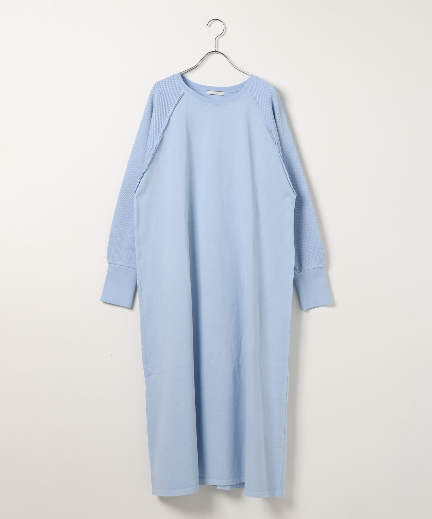 【ベイフロー/BAYFLOW】のWEB限定 カットワンピース インテリア・キッズ・メンズ・レディースファッション・服の通販 founy(ファウニー) 　ファッション　Fashion　レディースファッション　Fashion for Women　ワンピース　Dresses　おすすめ　Recommended / Our Picks　アクセサリー　Fashion Accessories　カットソー　Cut and Sewn Top　シンプル　Simple, Minimal　スニーカー　Sneakers, Trainers　スリーブ　Sleeve, Long Sleeve / Short Sleeve　デニム　Denim, Jeans Material　ワッフル　Waffle, Waffle Knit　ブルー80|ID: prp329100004974388 ipo3291000000037293586
