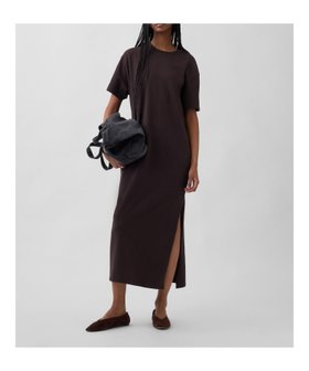 【ギャップ/GAP】のヘビーウェイト オーバーサイズ マキシTシャツワンピース 大人の最旬トレンドファッション＆コーディネート founy(ファウニー) ファッション Fashion レディースファッション Fashion for Women ワンピース Dresses シャツワンピース / 1枚で着映えコーデ Shirt Dresses おすすめ Recommended / Our Picks クラシック Classic, Timeless Style ショルダー Shoulder, Shoulder Strap ストライプ Stripe, Striped Pattern ストレート Straight, Straight Cut スリット Slit, Slit Detail ダウン Down, Puffer ドロップ Drop Shoulder, Dropped Style フィット Fit, Slim Fit マキシ Maxi, Full Length ルーズ Loose, Oversized |ID:prp329100004974426
