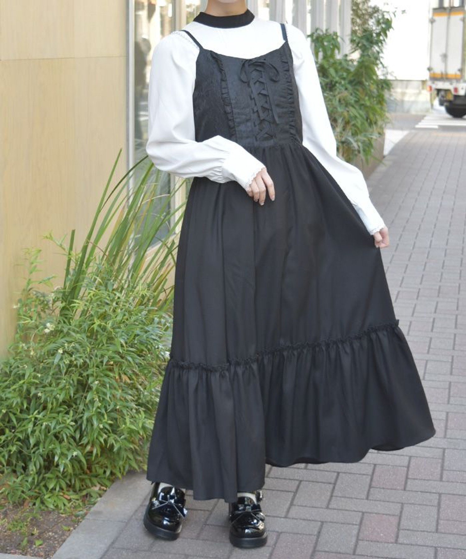 【アクシーズファム/axes femme】のジャカード切替キャミワンピース インテリア・キッズ・メンズ・レディースファッション・服の通販 founy(ファウニー) 　ファッション　Fashion　レディースファッション　Fashion for Women　ワンピース　Dresses　キャミソールワンピース　Camisole Dresses　おすすめ　Recommended / Our Picks　キャミ　Camisole, Cami Top　キャミワンピース　Cami Dress, Slip Dress　クラシカル　Classical, Vintage-Inspired　ジャカード／ジャガード　Jacquard, Woven Pattern　ジャケット　Jacket, Outerwear　ジョーゼット　Georgette, Semi-Sheer Fabric　チェーン　Chain, Chain Strap　パール　Pearl, Pearl Accent　フラワー　Flower, Floral　レース　Lace, Lace Fabric　切替　Switching, Contrast Panel　黒|ID: prp329100004974471 ipo3291000000037293866