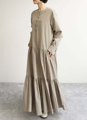 【ファッシュフレン/FASHFREN】のヘンリーティアードワンピース 大人の最旬トレンドファッション＆コーディネート founy(ファウニー) ファッション Fashion レディースファッション Fashion for Women ワンピース Dresses おすすめ Recommended / Our Picks インナー Innerwear ギャザー Gathered, Ruffled ティアード Tiered, Tiered Style マキシ Maxi, Full Length 切替 Switching, Contrast Panel |ID:prp329100004974474