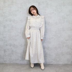 【セシルマクビー/CECIL McBEE】の花柄ピンタックフリルワンピース 大人の最旬トレンドファッション＆コーディネート founy(ファウニー) ファッション Fashion レディースファッション Fashion for Women ワンピース Dresses おすすめ Recommended / Our Picks ガーリー Girly, Feminine Style シャーリング Shirring, Ruched ジャケット Jacket, Outerwear パール Pearl, Pearl Accent フェミニン Feminine, Girly フリル Frill, Ruffle フレア Flare, Flared エレガント 上品 Elegant 春 Spring 秋 Autumn |ID:prp329100004974519