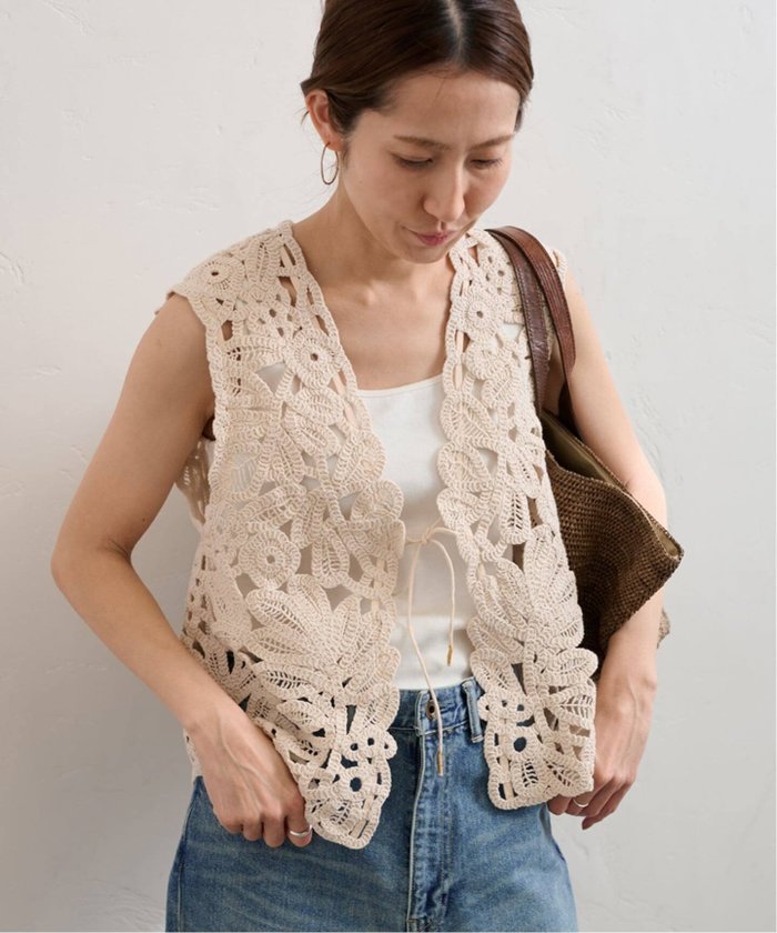 【フレームワーク/FRAMeWORK】の≪追加≫コットンレースエンブロイダリーVEST インテリア・キッズ・メンズ・レディースファッション・服の通販 founy(ファウニー) https://founy.com/ ファッション Fashion レディースファッション Fashion for Women アウター Coat / Outerwear Collection トップス・カットソー Cut & Sew Tops ベスト&ジレ / 重ね着スタイル Vests & Gilets エンブロイダリー Embroidery Design シンプル Simple, Minimal フラワー Flower, Floral フロント Front, Front Design ベスト Vest, Waistcoat モチーフ Motif, Design Theme レース Lace, Lace Fabric 再入荷 Restock / Back in Stock |ID: prp329100004974925 ipo3291000000037295847