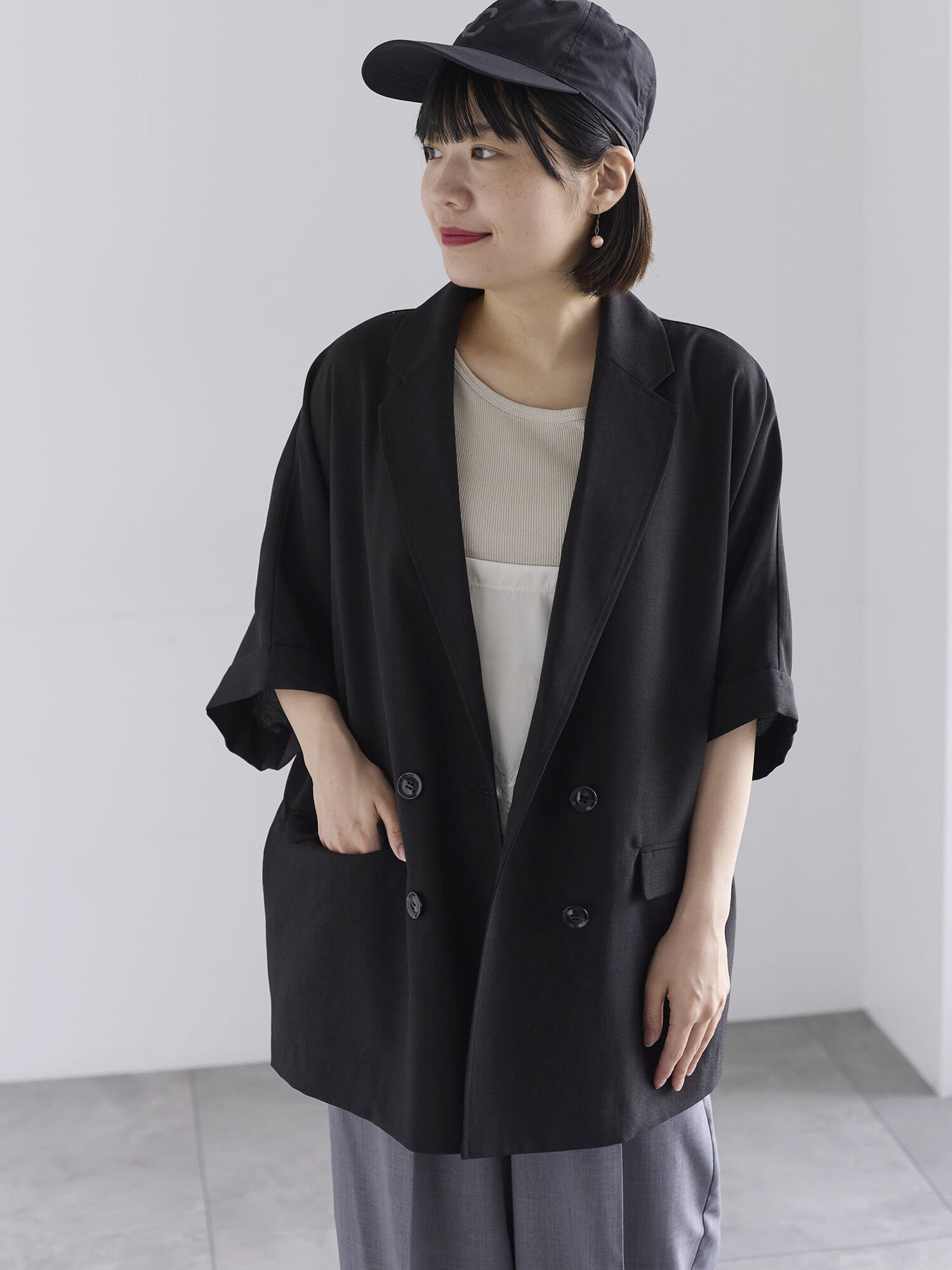 【サマンサモスモス/Samansa Mos2】のダブル釦5分袖ジャケット インテリア・キッズ・メンズ・レディースファッション・服の通販 founy(ファウニー) 　ファッション　Fashion　レディースファッション　Fashion for Women　アウター　Coat / Outerwear Collection　レディースジャケット・軽アウター　Jackets　ウォッシャブル　Machine Washable　クラシカル　Classical, Vintage-Inspired　ジャケット　Jacket, Outerwear　ダブル　Double, Double-Breasted　ブラック|ID: prp329100004975131 ipo3291000000037296588