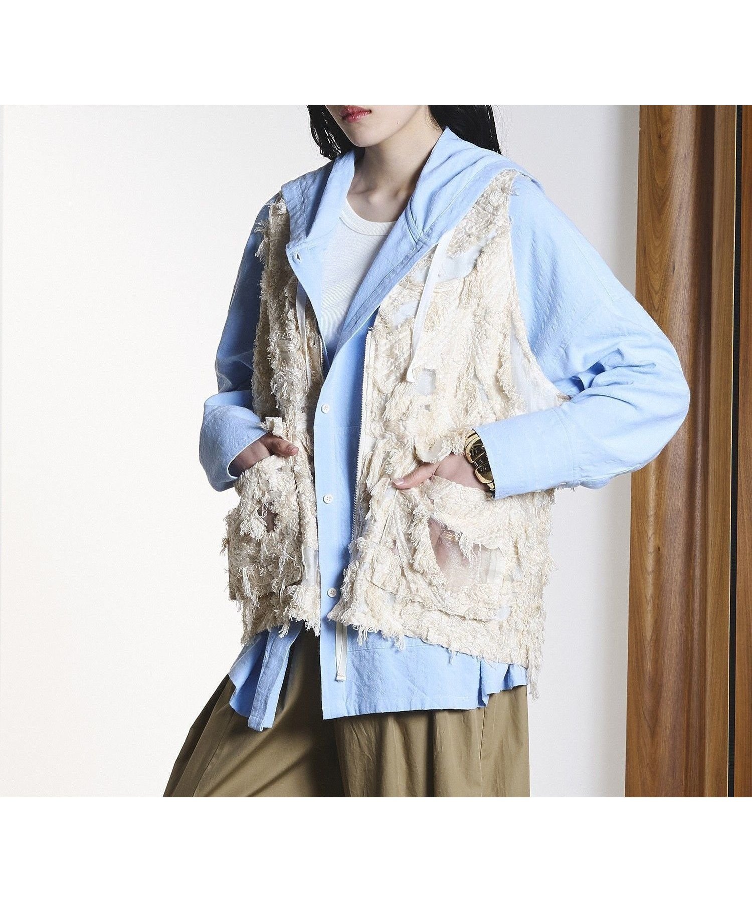 【ローズバッド/ROSE BUD】のFRINGE JACQUARD VEST インテリア・キッズ・メンズ・レディースファッション・服の通販 founy(ファウニー) 　ファッション　Fashion　レディースファッション　Fashion for Women　アウター　Coat / Outerwear Collection　トップス・カットソー　Cut & Sew Tops　ベスト&ジレ / 重ね着スタイル　Vests & Gilets　オーガンジー　Organza Fabric　ジップ　Zip, Zipper　ジップアップ　Zip-Up, Full Zip　セットアップ　Set-Up, Coordinated Outfit　ビッグ　Big, Oversized　フロント　Front, Front Design　ベスト　Vest, Waistcoat　ポケット　Pocket, Pocket Detail　ミックス　Mix, Mixed Style　ワーク　Workwear, Utility Style　エレガント 上品　Elegant　BEIGE|ID: prp329100004975150 ipo3291000000037296659