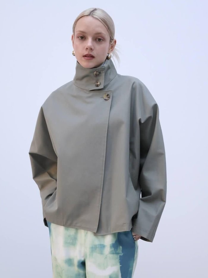 【ラシュッド/LASUD】のエコツイルスタンドカラーショートトレンチコート インテリア・キッズ・メンズ・レディースファッション・服の通販 founy(ファウニー) https://founy.com/ ファッション Fashion レディースファッション Fashion for Women アウター Coat / Outerwear Collection コート・ロングコート・ピーコート Long Coats, Peacoats & More トレンチコート / 春秋の定番アウター Trench Coats ショート Short, Short Length スタンド Stand Collar, Upright Stand エレガント 上品 Elegant |ID: prp329100004975270 ipo3291000000037297080