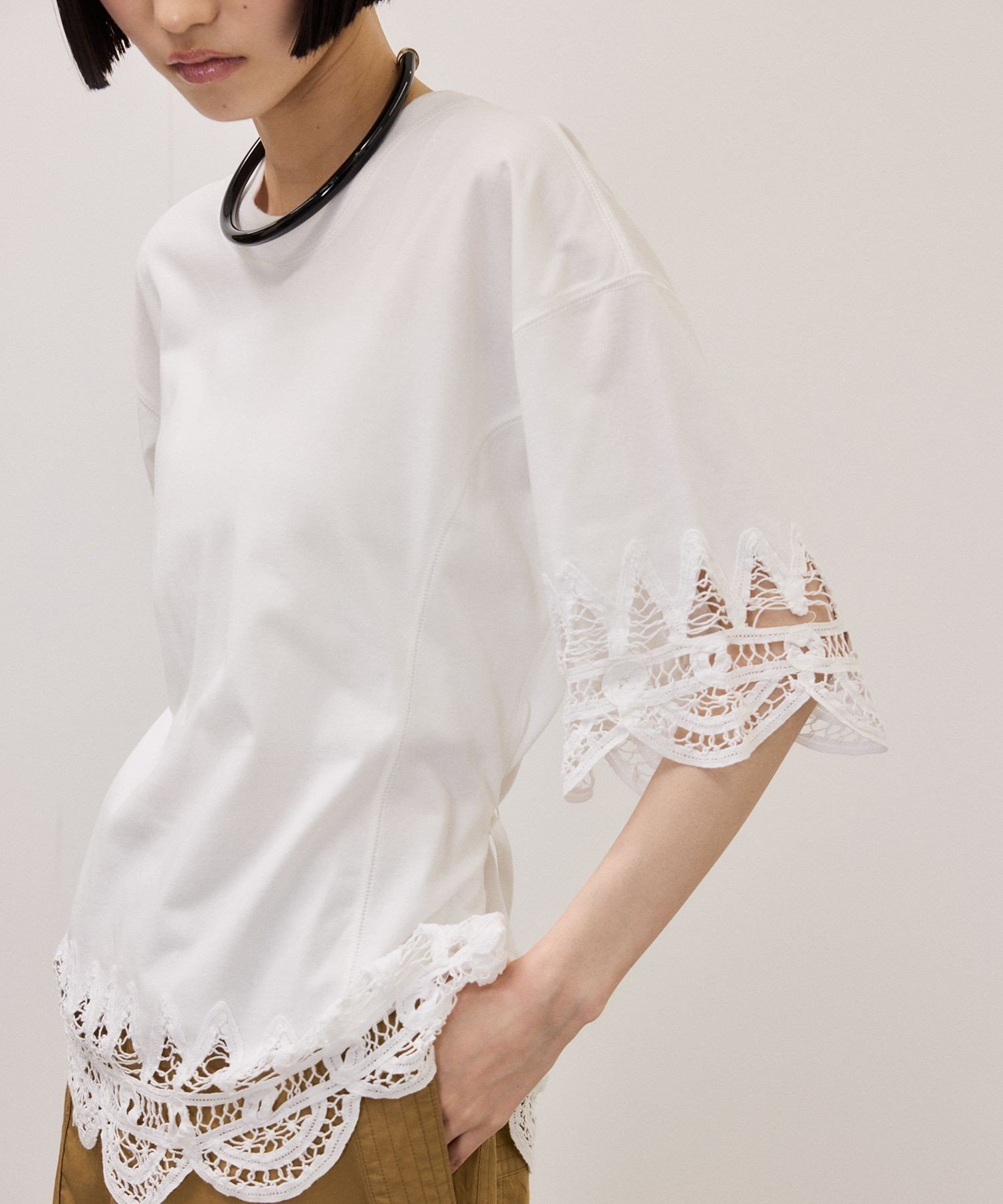 【アダム エ ロペ/ADAM ET ROPE'】のレースコンビT インテリア・キッズ・メンズ・レディースファッション・服の通販 founy(ファウニー) 　ファッション　Fashion　レディースファッション　Fashion for Women　インナー　Innerwear　ウォッシャブル　Machine Washable　カットソー　Cut and Sewn Top　コンビ　Combo, Combination Style　ジャケット　Jacket, Outerwear　スラックス　Slacks, Dress Pants　トレンド　Trend, Trending Now　ドッキング　Docking, Mixed Material　フェミニン　Feminine, Girly　ブラウジング　Blouson Silhouette, Cinched Waist　メッシュ　Mesh, Net Fabric　リネン　Linen, Linen Fabric　ループ　Loop, Loop Knit　レース　Lace, Lace Fabric　おすすめ　Recommended / Our Picks　2026年　2026　2026春夏・S/S　Spring/Summer 2026 SS26　ホワイト(10)|ID: prp329100004975282 ipo3291000000037297156