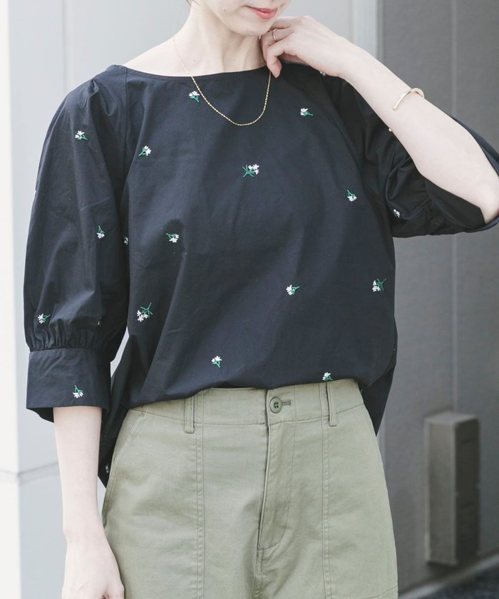 【アイテムズアーバンリサーチ/ITEMS URBAN RESEARCH】のタックスリーブ刺シュウブラウス インテリア・キッズ・メンズ・レディースファッション・服の通販 founy(ファウニー) https://founy.com/ ファッション Fashion レディースファッション Fashion for Women トップス・カットソー Cut & Sew Tops シャツ・ブラウス・オフィスカジュアル Elegant Blouses & Button-Ups 2026年 2026 2026春夏・S/S Spring/Summer 2026 SS26 スリーブ Sleeve, Long Sleeve / Short Sleeve フロント Front, Front Design ベーシック Basic, Essential エレガント 上品 Elegant 夏 Summer S/S・春夏 SS, Spring/Summer, Warm Season |ID: prp329100004975284 ipo3291000000037297162