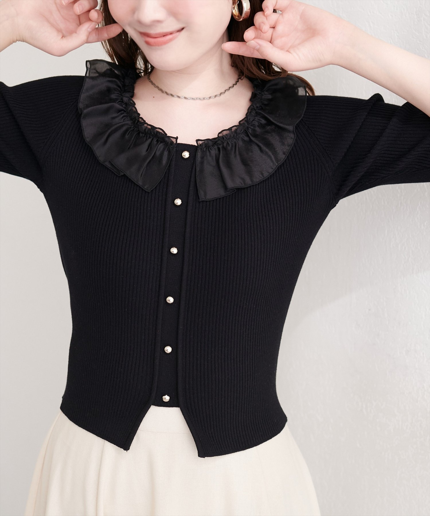 【ナチュラルクチュール/natural couture】の異素材フリル半袖ニット インテリア・キッズ・メンズ・レディースファッション・服の通販 founy(ファウニー) 　ファッション　Fashion　レディースファッション　Fashion for Women　トップス・カットソー　Cut & Sew Tops　ニット　Knit Tops & Sweaters　インナー　Innerwear　春　Spring　カーディガン　Cardigan, Knitwear　コンパクト　Compact, Small Size　シンプル　Simple, Minimal　ジャケット　Jacket, Outerwear　デニム　Denim, Jeans Material　バランス　Balance, Style Balance　フェミニン　Feminine, Girly　フリル　Frill, Ruffle　フレア　Flare, Flared　フロント　Front, Front Design　半袖　Short Sleeve, Half Sleeve　ロング　Long, Long-Length　S/S・春夏　SS, Spring/Summer, Warm Season　再入荷　Restock / Back in Stock　夏　Summer　エレガント 上品　Elegant　2026年　2026　2026春夏・S/S　Spring/Summer 2026 SS26　ブラック|ID: prp329100004975294 ipo3291000000037297225
