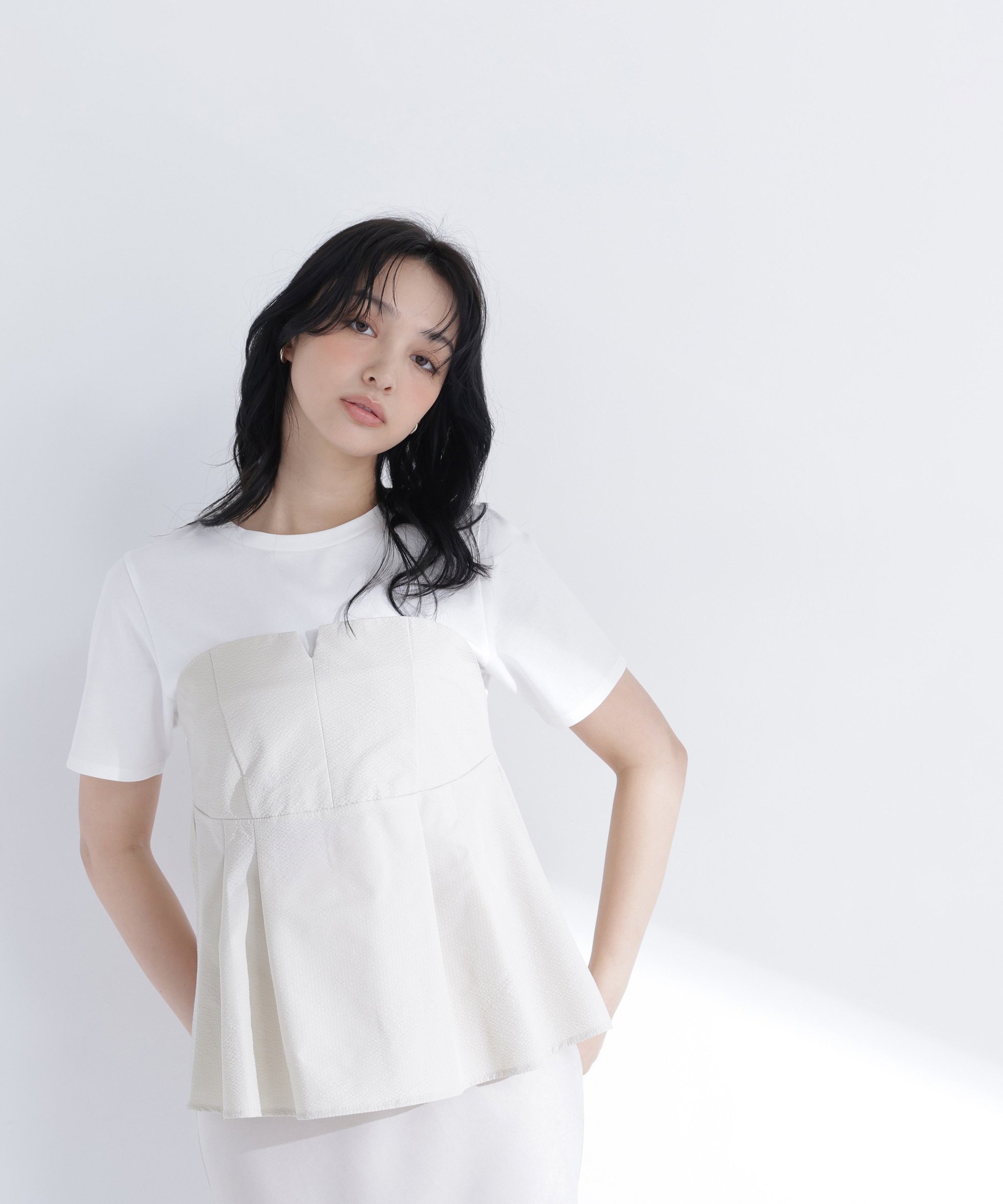 【ナチュラル ビューティー ベーシック/NATURAL BEAUTY BASIC】のペプラムビスチェドッキングカットソー インテリア・キッズ・メンズ・レディースファッション・服の通販 founy(ファウニー) 　ファッション　Fashion　レディースファッション　Fashion for Women　トップス・カットソー　Cut & Sew Tops　カットソー・ベーシックTシャツ　Cut-and-Sewn Tops / Stretch Tees & Basics　ビスチェ　Bustiers & Corset Tops / Layered Bustier Style　おすすめ　Recommended / Our Picks　インナー　Innerwear　カットソー　Cut and Sewn Top　サッカー　Seersucker, Summer Fabric　シンプル　Simple, Minimal　ストレート　Straight, Straight Cut　ダウン　Down, Puffer　デニム　Denim, Jeans Material　ドッキング　Docking, Mixed Material　ビスチェ　Bustier, Corset Top　ペプラム　Peplum, Flared Hem　オフ×ベージュ3|ID: prp329100004975309 ipo3291000000037297321