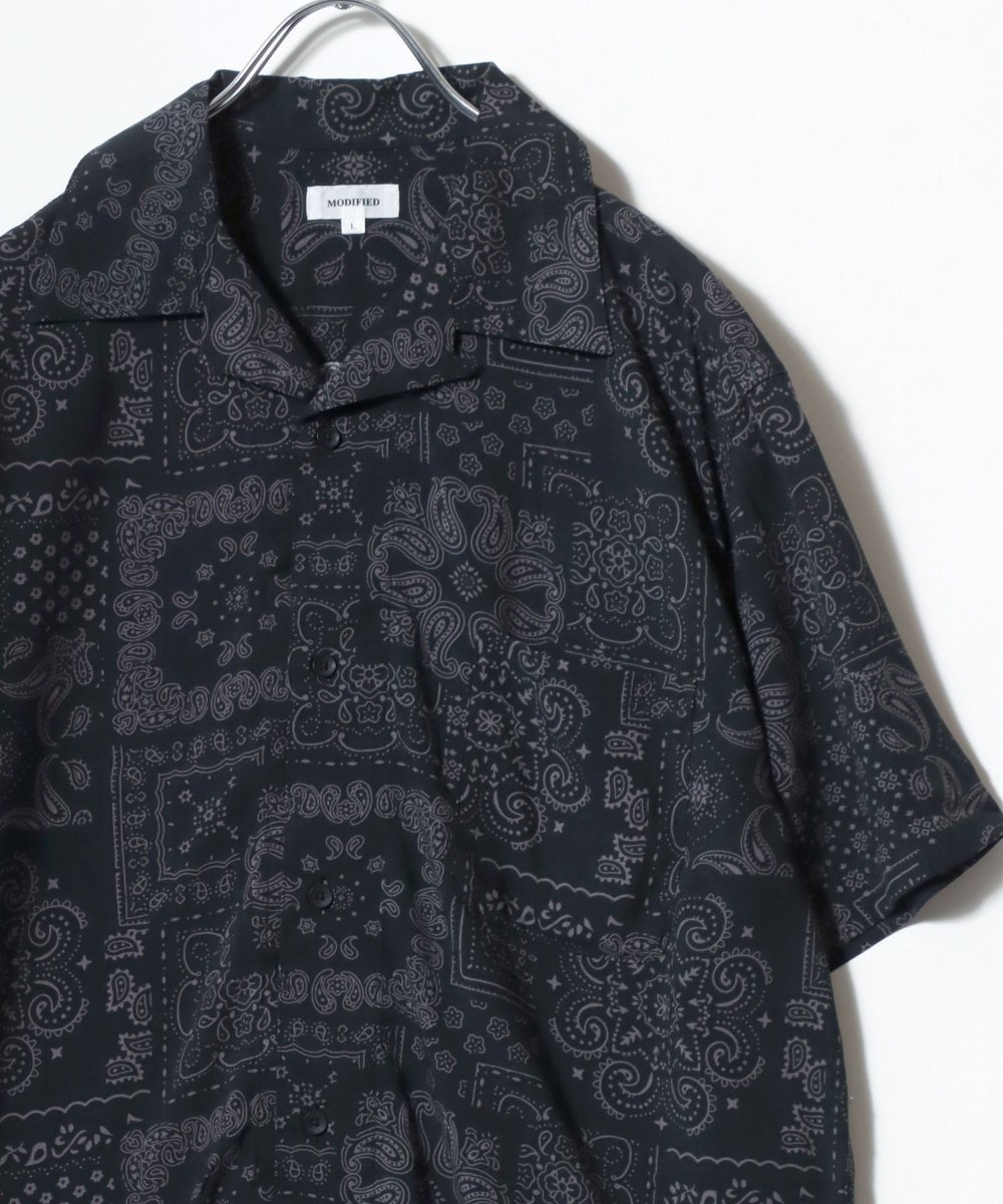 【サロン ハミュー/salong hameu】のアロハシャツ メンズ レーヨン ユニセックス 柄シャツ オープンカラー オーバーサイズ レディース ユニセックス インテリア・キッズ・メンズ・レディースファッション・服の通販 founy(ファウニー) 　ファッション　Fashion　レディースファッション　Fashion for Women　トップス・カットソー　Cut & Sew Tops　シャツ・ブラウス・オフィスカジュアル　Elegant Blouses & Button-Ups　インナー　Innerwear　オックス　Oxford Fabric　ヴィンテージ　Vintage Style　カラフル　Colorful Design　カーディガン　Cardigan, Knitwear　キャップ　Cap, Baseball Cap　サンダル　Sandals, Summer Shoes　シアー　Sheer, See-Through　シフォン　Chiffon, Lightweight Fabric　ショルダー　Shoulder, Shoulder Strap　ショーツ　Shorts, Short Pants　ショート　Short, Short Length　ジーンズ　Jeans, Denim Pants　ストライプ　Stripe, Striped Pattern　スニーカー　Sneakers, Trainers　タンク　Tank Top, Sleeveless Top　デニム　Denim, Jeans Material　トレンド　Trend, Trending Now　ドレープ　Drape, Draping Fabric　定番　Standard, Basic Item　ノースリーブ　Sleeveless, No-Sleeve　ハーフ　Half, Half-Length　パーカー　Hoodie, Parka　フレア　Flare, Flared　ブロード　Broadcloth, Fine Cotton　ボタニカル　Botanical, Floral Pattern　ブラック系その他2|ID: prp329100004975310 ipo3291000000037297337