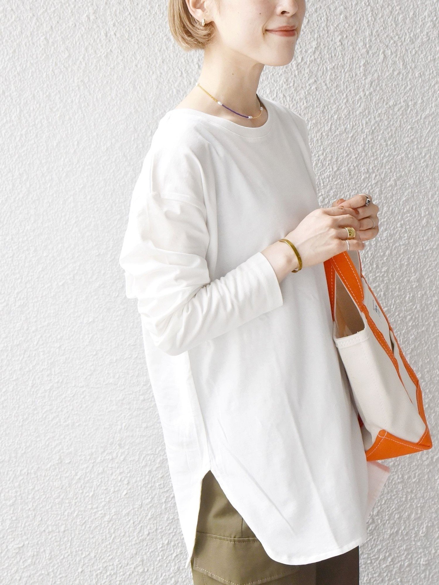 【シップス/SHIPS】のSHIPS any 吸水速乾 ラウンドヘム ロングスリーブ ワイド TEE インテリア・キッズ・メンズ・レディースファッション・服の通販 founy(ファウニー) 　ファッション　Fashion　レディースファッション　Fashion for Women　インナー　Innerwear　吸水　Absorbent, Quick-Dry　スウェット / スエット　Sweatshirt, Sweatwear　スリーブ　Sleeve, Long Sleeve / Short Sleeve　トレンド　Trend, Trending Now　ドロップ　Drop Shoulder, Dropped Style　人気　Popular, Best Seller　ラウンド　Round, Round Neck　ロング　Long, Long-Length　ワイド　Wide, Wide Fit　おすすめ　Recommended / Our Picks　2025年　2025　2025春夏・S/S　Spring/Summer 2025 SS25　ホワイト|ID: prp329100004975318 ipo3291000000037297392