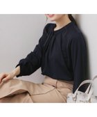 【インデックス/INDEX】のランダムタックトップス【洗濯機OK/吸水速乾/接触冷感/UVケア】《5col》 大人の最旬トレンドファッション＆コーディネート founy(ファウニー) ファッション Fashion レディースファッション Fashion for Women トップス・カットソー Cut & Sew Tops 吸水 Absorbent, Quick-Dry 軽量 Lightweight, Ultra Light シンプル Simple, Minimal スタンド Stand Collar, Upright Stand スマート Smart, Elegant フロント Front, Front Design ランダム Random, Irregular エレガント 上品 Elegant thumbnail ネイビー|ID: prp329100004975345 ipo3291000000037297537