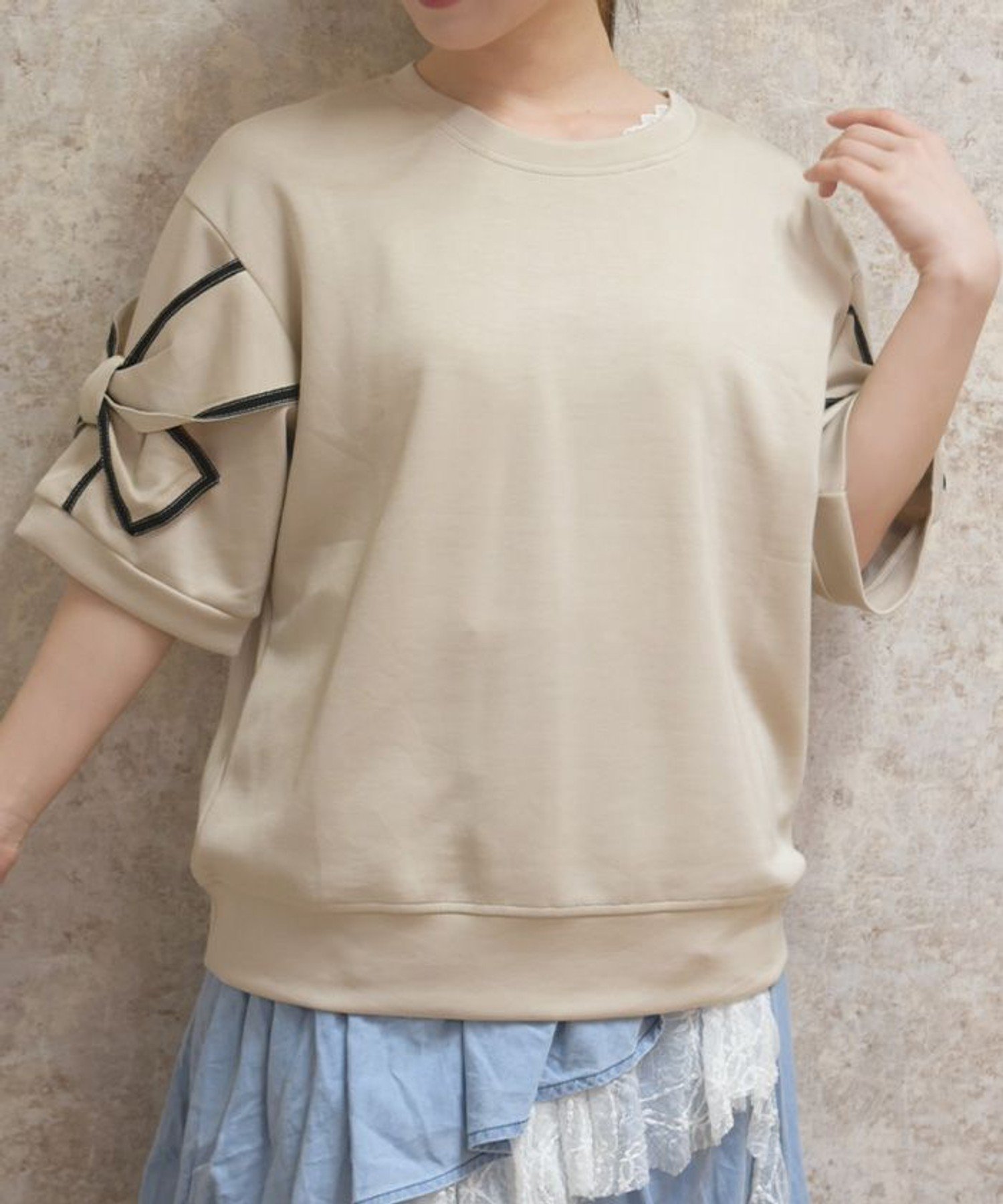 【アクシーズファム/axes femme】のリボン袖半袖プルオーバー インテリア・キッズ・メンズ・レディースファッション・服の通販 founy(ファウニー) 　ファッション　Fashion　レディースファッション　Fashion for Women　トップス・カットソー　Cut & Sew Tops　カジュアルプルオーバー・ニットトップス　Pullovers & Knit Tops / Casual Pullovers　おすすめ　Recommended / Our Picks　シンプル　Simple, Minimal　ドレープ　Drape, Draping Fabric　バランス　Balance, Style Balance　リボン　Ribbon, Bow　リラックス　Relax, Relaxed Fit　半袖　Short Sleeve, Half Sleeve　ベージュ|ID: prp329100004975365 ipo3291000000037297616