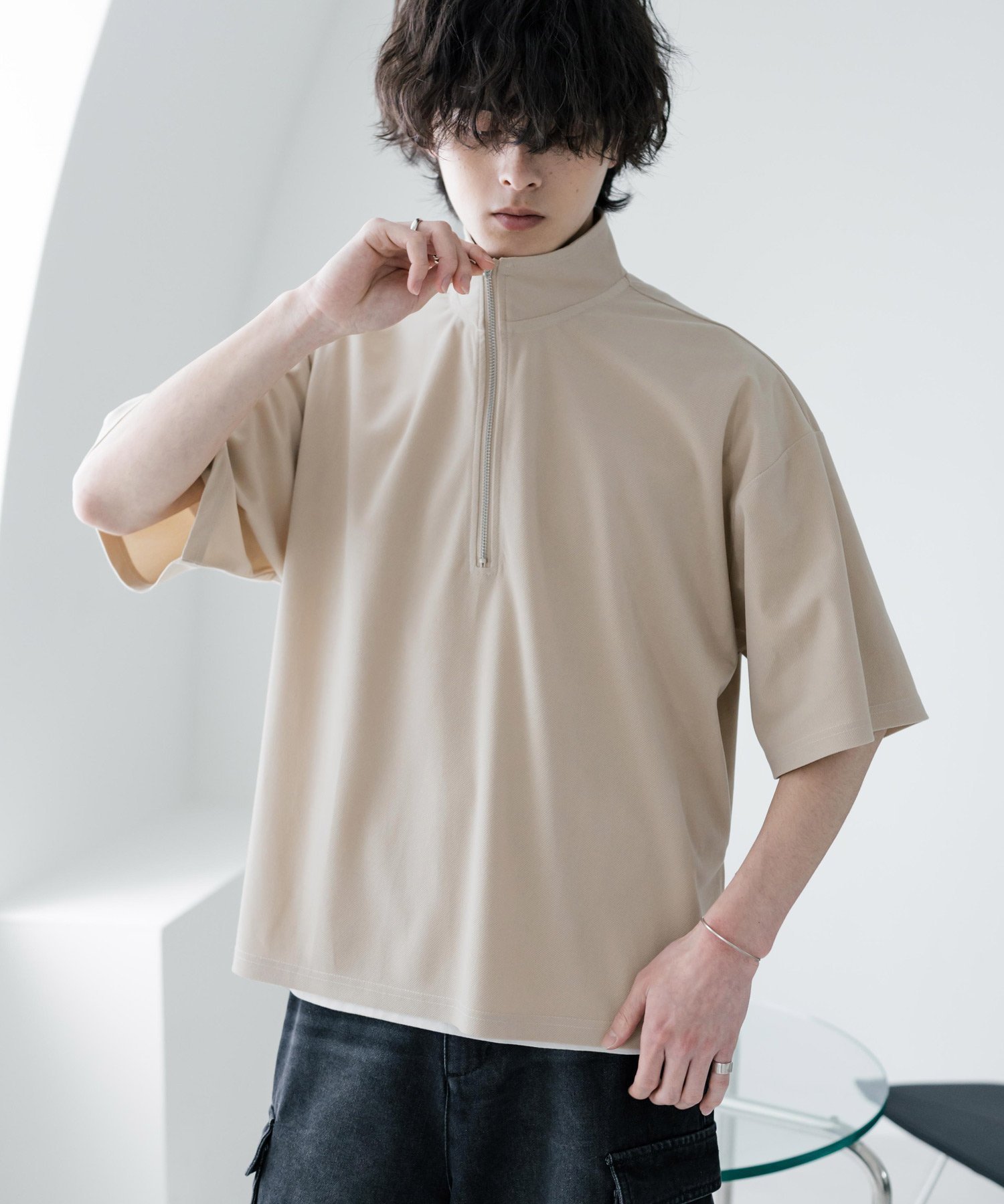 【ロッキーモンロー/Rocky Monroe】のオーバーサイズフェイクスエードハーフジップ半袖プルオーバー インテリア・キッズ・メンズ・レディースファッション・服の通販 founy(ファウニー) 　ファッション　Fashion　レディースファッション　Fashion for Women　トップス・カットソー　Cut & Sew Tops　カジュアルプルオーバー・ニットトップス　Pullovers & Knit Tops / Casual Pullovers　インナー　Innerwear　軽量　Lightweight, Ultra Light　スリット　Slit, Slit Detail　トレンド　Trend, Trending Now　ドレープ　Drape, Draping Fabric　バランス　Balance, Style Balance　半袖　Short Sleeve, Half Sleeve　メンズ　Men's, Menswear　リラックス　Relax, Relaxed Fit　ワイド　Wide, Wide Fit　再入荷　Restock / Back in Stock　おすすめ　Recommended / Our Picks　エレガント 上品　Elegant　ベージュ|ID: prp329100004975372 ipo3291000000037297643