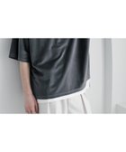 【ロッキーモンロー/Rocky Monroe】のオーバーサイズフェイクスエードハーフジップ半袖プルオーバー チャコール|ID: prp329100004975372 ipo3291000000037297645