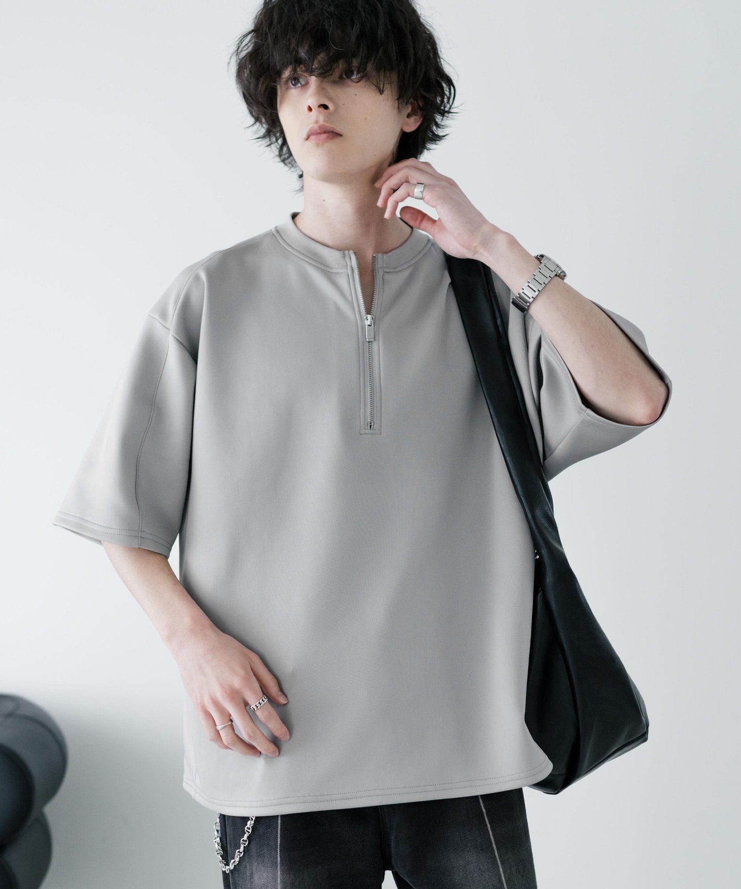 【ロッキーモンロー/Rocky Monroe】の接触冷感 オーバーサイズダンボールハーフジップ半袖プルオーバー インテリア・キッズ・メンズ・レディースファッション・服の通販 founy(ファウニー) 　ファッション　Fashion　レディースファッション　Fashion for Women　トップス・カットソー　Cut & Sew Tops　カジュアルプルオーバー・ニットトップス　Pullovers & Knit Tops / Casual Pullovers　インナー　Innerwear　軽量　Lightweight, Ultra Light　ストレッチ　Stretch, Stretchy Fabric　スポーティ　Sporty, Casual Athletic　トレンド　Trend, Trending Now　ドレープ　Drape, Draping Fabric　ドロップ　Drop Shoulder, Dropped Style　バランス　Balance, Style Balance　半袖　Short Sleeve, Half Sleeve　メンズ　Men's, Menswear　リラックス　Relax, Relaxed Fit　ワイド　Wide, Wide Fit　再入荷　Restock / Back in Stock　おすすめ　Recommended / Our Picks　エレガント 上品　Elegant　グレー|ID: prp329100004975375 ipo3291000000037297659
