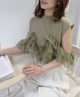 【コーナーズ/CORNERS】の2wayチュールフリルフレンチTシャツ 大人の最旬トレンドファッション＆コーディネート founy(ファウニー) ファッション Fashion レディースファッション Fashion for Women トップス・カットソー Cut & Sew Tops シャツ・ブラウス・オフィスカジュアル Elegant Blouses & Button-Ups ロングTシャツ・Tシャツ Longline T-Shirts & Tees スリーブ Sleeve, Long Sleeve / Short Sleeve チュール Tulip, Tulip Motif フェミニン Feminine, Girly フリル Frill, Ruffle フレンチ French, French Style |ID:prp329100004975387