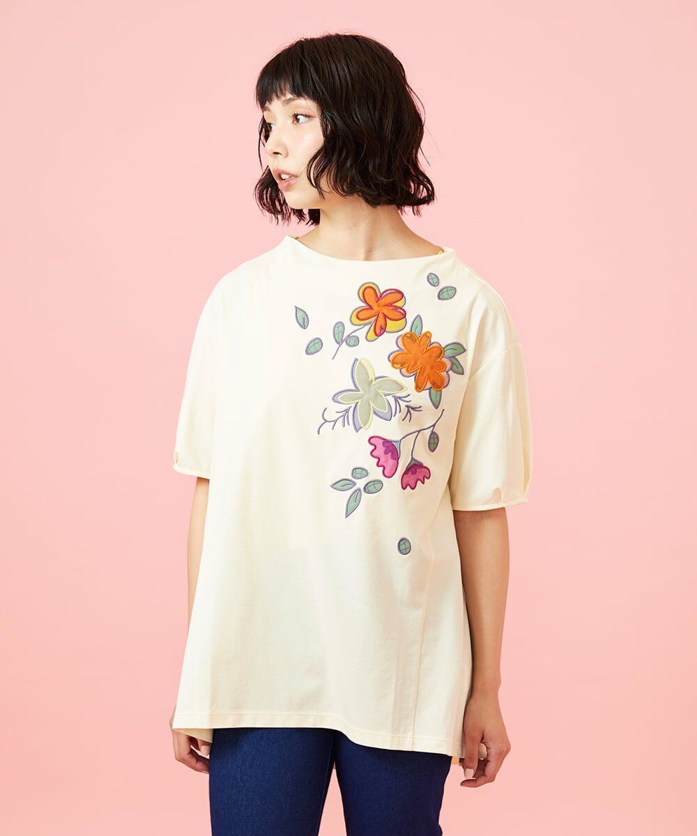 【ホコモモラ/Jocomomola】の【接触冷感】Fresco 天竺フラワーアップリケTシャツ インテリア・キッズ・メンズ・レディースファッション・服の通販 founy(ファウニー) 　ファッション　Fashion　レディースファッション　Fashion for Women　トップス・カットソー　Cut & Sew Tops　シャツ・ブラウス・オフィスカジュアル　Elegant Blouses & Button-Ups　ロングTシャツ・Tシャツ　Longline T-Shirts & Tees　オーガンジー　Organza Fabric　春　Spring　秋　Autumn　カットソー　Cut and Sewn Top　ショルダー　Shoulder, Shoulder Strap　スリーブ　Sleeve, Long Sleeve / Short Sleeve　タンク　Tank Top, Sleeveless Top　ドット　Polka Dot, Dot Pattern　ドロップ　Drop Shoulder, Dropped Style　フラワー　Flower, Floral　ペチコート　Petticoat, Underskirt　ポケット　Pocket, Pocket Detail　モチーフ　Motif, Design Theme　リラックス　Relax, Relaxed Fit　レース　Lace, Lace Fabric　ロング　Long, Long-Length　ワイド　Wide, Wide Fit　冬　Winter / This Winter　夏　Summer　アイボリー|ID: prp329100004975409 ipo3291000000037297785