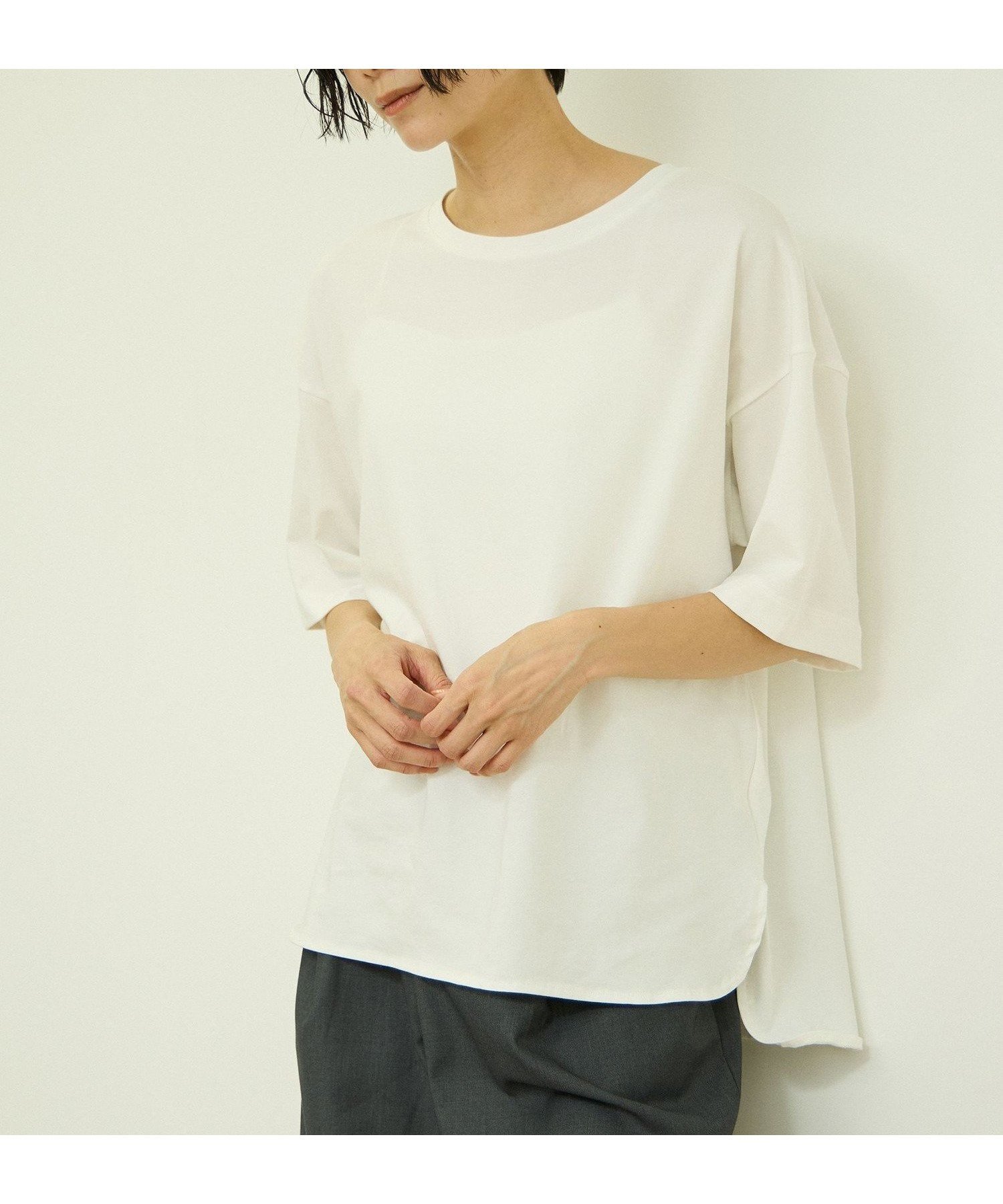 【ビッキー/VICKY】のひんやりオーバーサイズTシャツ インテリア・キッズ・メンズ・レディースファッション・服の通販 founy(ファウニー) 　ファッション　Fashion　レディースファッション　Fashion for Women　トップス・カットソー　Cut & Sew Tops　シャツ・ブラウス・オフィスカジュアル　Elegant Blouses & Button-Ups　ロングTシャツ・Tシャツ　Longline T-Shirts & Tees　春　Spring　吸水　Absorbent, Quick-Dry　ショート　Short, Short Length　ストレッチ　Stretch, Stretchy Fabric　デニム　Denim, Jeans Material　ポケット　Pocket, Pocket Detail　半袖　Short Sleeve, Half Sleeve　無地　Plain, Solid Color　リラックス　Relax, Relaxed Fit　S/S・春夏　SS, Spring/Summer, Warm Season　おすすめ　Recommended / Our Picks　夏　Summer　旅行　Travel　2026年　2026　2026春夏・S/S　Spring/Summer 2026 SS26　オフホワイト|ID: prp329100004975437 ipo3291000000037297874