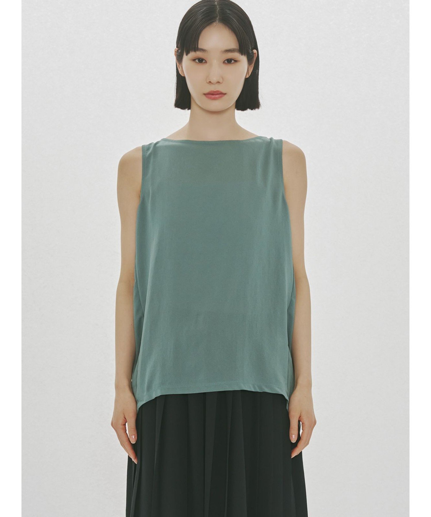 【マーコート/MARcourt】のMIDIUMISOLID for Ladies ノースリーブタックワイドプルオーバー インテリア・キッズ・メンズ・レディースファッション・服の通販 founy(ファウニー) 　ファッション　Fashion　レディースファッション　Fashion for Women　トップス・カットソー　Cut & Sew Tops　キャミソール&ノースリーブ　Camisoles & Sleeveless Tops　カジュアルプルオーバー・ニットトップス　Pullovers & Knit Tops / Casual Pullovers　おすすめ　Recommended / Our Picks　シアー　Sheer, See-Through　ドレープ　Drape, Draping Fabric　ノースリーブ　Sleeveless, No-Sleeve　ポケット　Pocket, Pocket Detail　エレガント 上品　Elegant　今季　This Season, Current Season　再入荷　Restock / Back in Stock　無地　Plain, Solid Color　グリーン|ID: prp329100004975452 ipo3291000000037297932