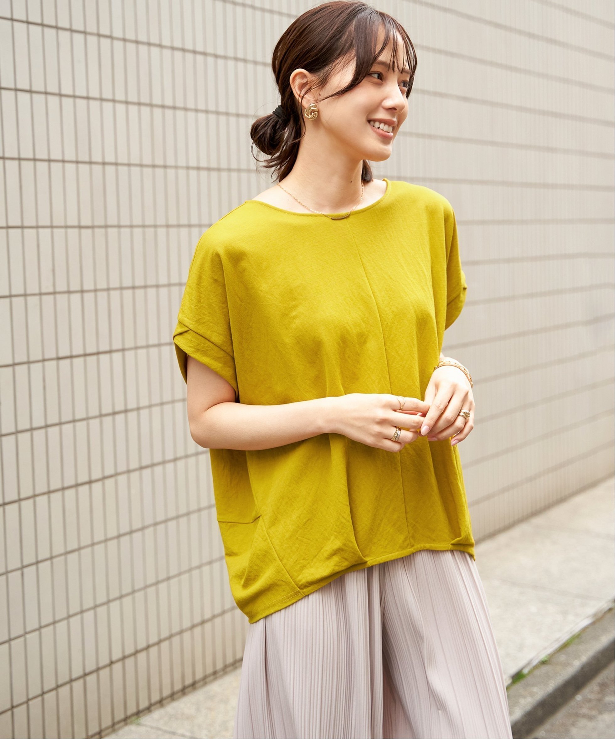 【イッカ/ikka】の【接触冷感】鹿の子センターシームタックプルオーバー インテリア・キッズ・メンズ・レディースファッション・服の通販 founy(ファウニー) 　ファッション　Fashion　レディースファッション　Fashion for Women　トップス・カットソー　Cut & Sew Tops　カジュアルプルオーバー・ニットトップス　Pullovers & Knit Tops / Casual Pullovers　フロント　Front, Front Design　リラックス　Relax, Relaxed Fit　鹿の子　Piqué, Kanoko Fabric　マスタード|ID: prp329100004975457 ipo3291000000037297958