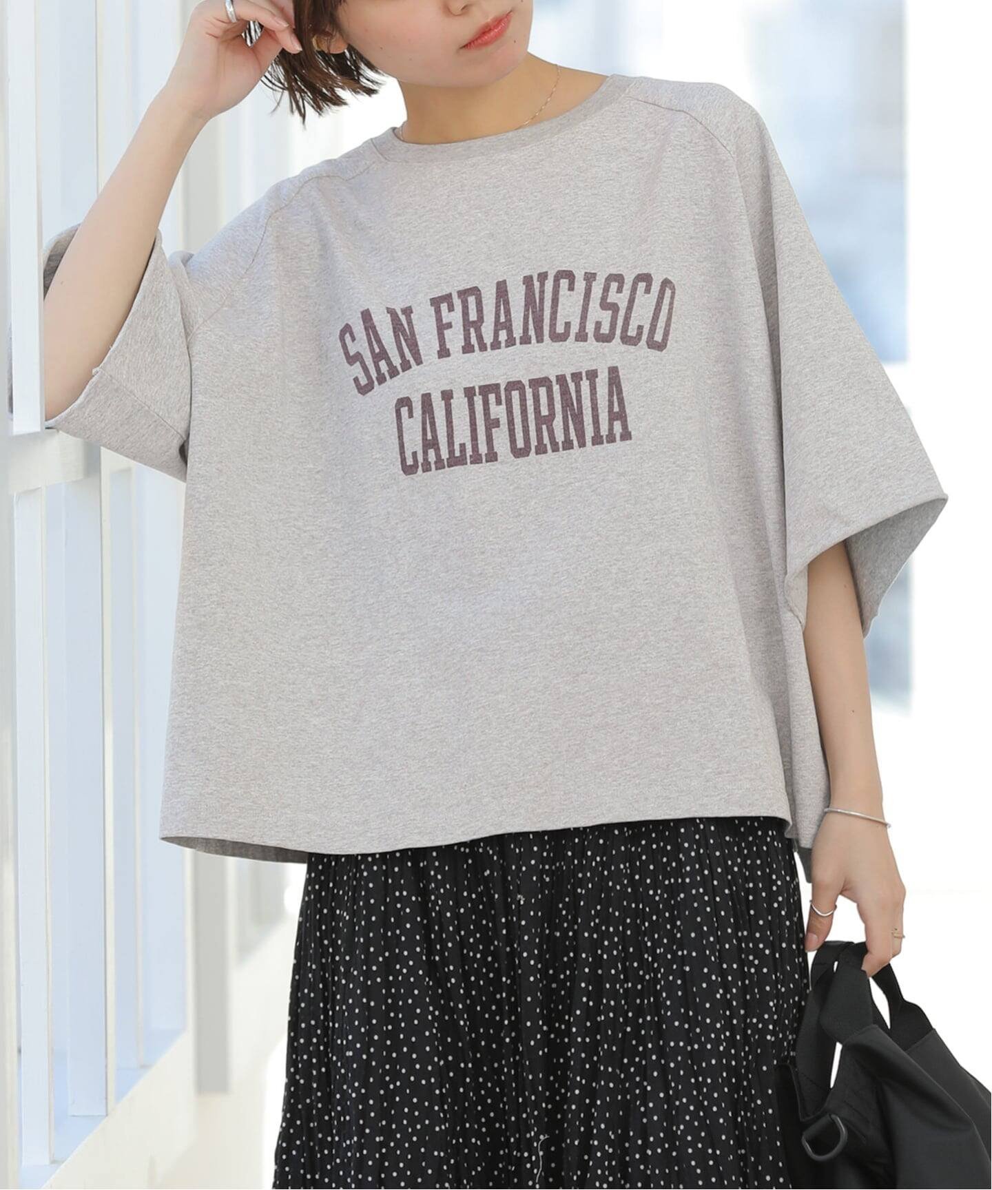 【ジャーナルスタンダード レリューム/JOURNAL STANDARD relume】の《追加 》カットオフワイドロゴTee インテリア・キッズ・メンズ・レディースファッション・服の通販 founy(ファウニー) 　ファッション　Fashion　レディースファッション　Fashion for Women　2026年　2026　2026春夏・S/S　Spring/Summer 2026 SS26　おすすめ　Recommended / Our Picks　スラックス　Slacks, Dress Pants　スリーブ　Sleeve, Long Sleeve / Short Sleeve　デニム　Denim, Jeans Material　トレンド　Trend, Trending Now　プリント　Print, Printed Pattern　ミックス　Mix, Mixed Style　ワイド　Wide, Wide Fit　定番　Standard, Basic Item　グレーA|ID: prp329100004975463 ipo3291000000037297988