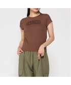 【ギャップ/GAP】のINTL SS CROPPED LOGO TEE 大人の最旬トレンドファッション＆コーディネート founy(ファウニー) ファッション Fashion レディースファッション Fashion for Women キャップ Cap, Baseball Cap グラフィック Graphic, Graphic Design ショート Short, Short Length スリム Slim, Slim Fit スリーブ Sleeve, Long Sleeve / Short Sleeve フィット Fit, Slim Fit フロント Front, Front Design thumbnail AMBER_WOOD|ID: prp329100004975481 ipo3291000000037298055