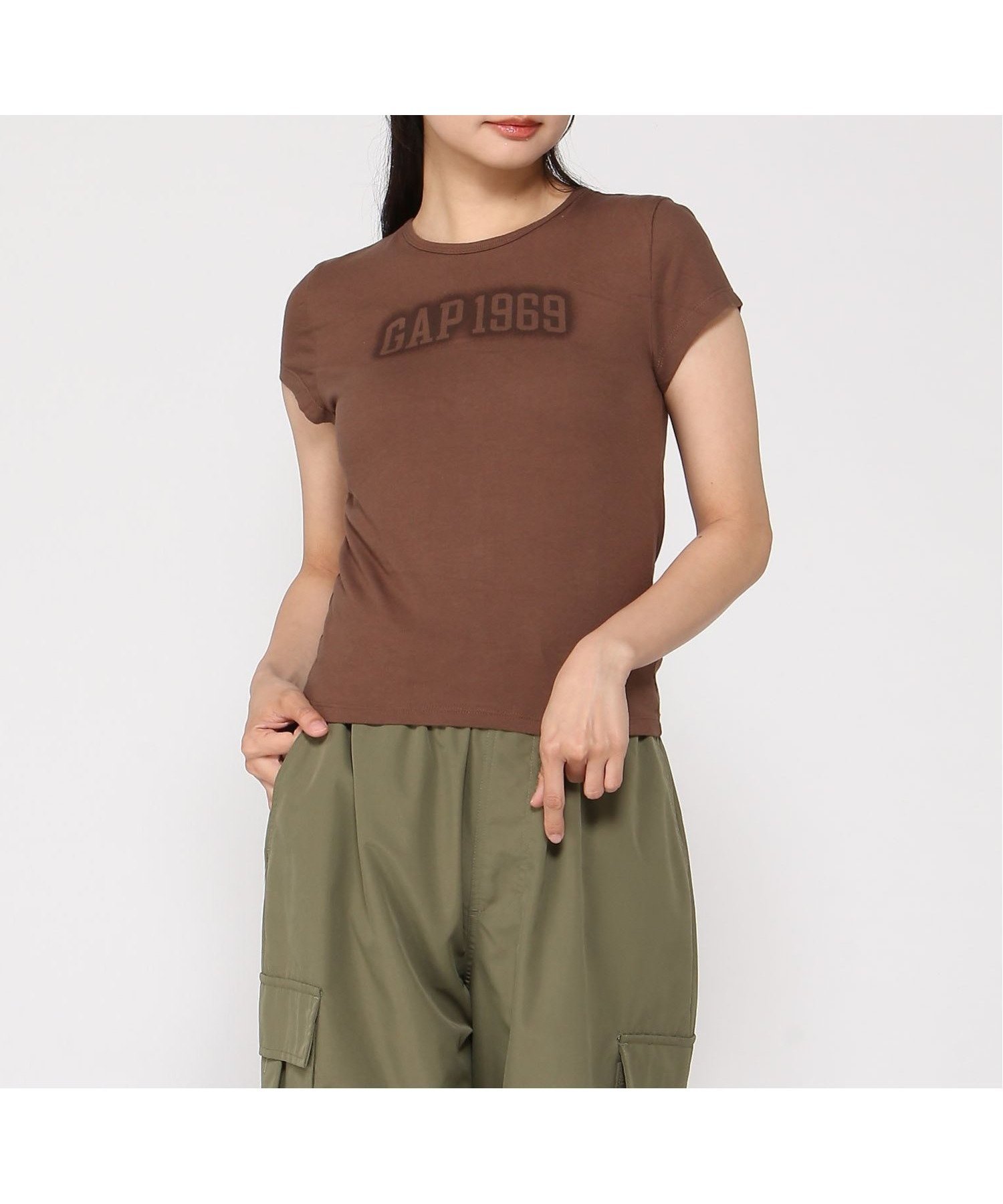 【ギャップ/GAP】のINTL SS CROPPED LOGO TEE インテリア・キッズ・メンズ・レディースファッション・服の通販 founy(ファウニー) 　ファッション　Fashion　レディースファッション　Fashion for Women　キャップ　Cap, Baseball Cap　グラフィック　Graphic, Graphic Design　ショート　Short, Short Length　スリム　Slim, Slim Fit　スリーブ　Sleeve, Long Sleeve / Short Sleeve　フィット　Fit, Slim Fit　フロント　Front, Front Design　AMBER_WOOD|ID: prp329100004975481 ipo3291000000037298055
