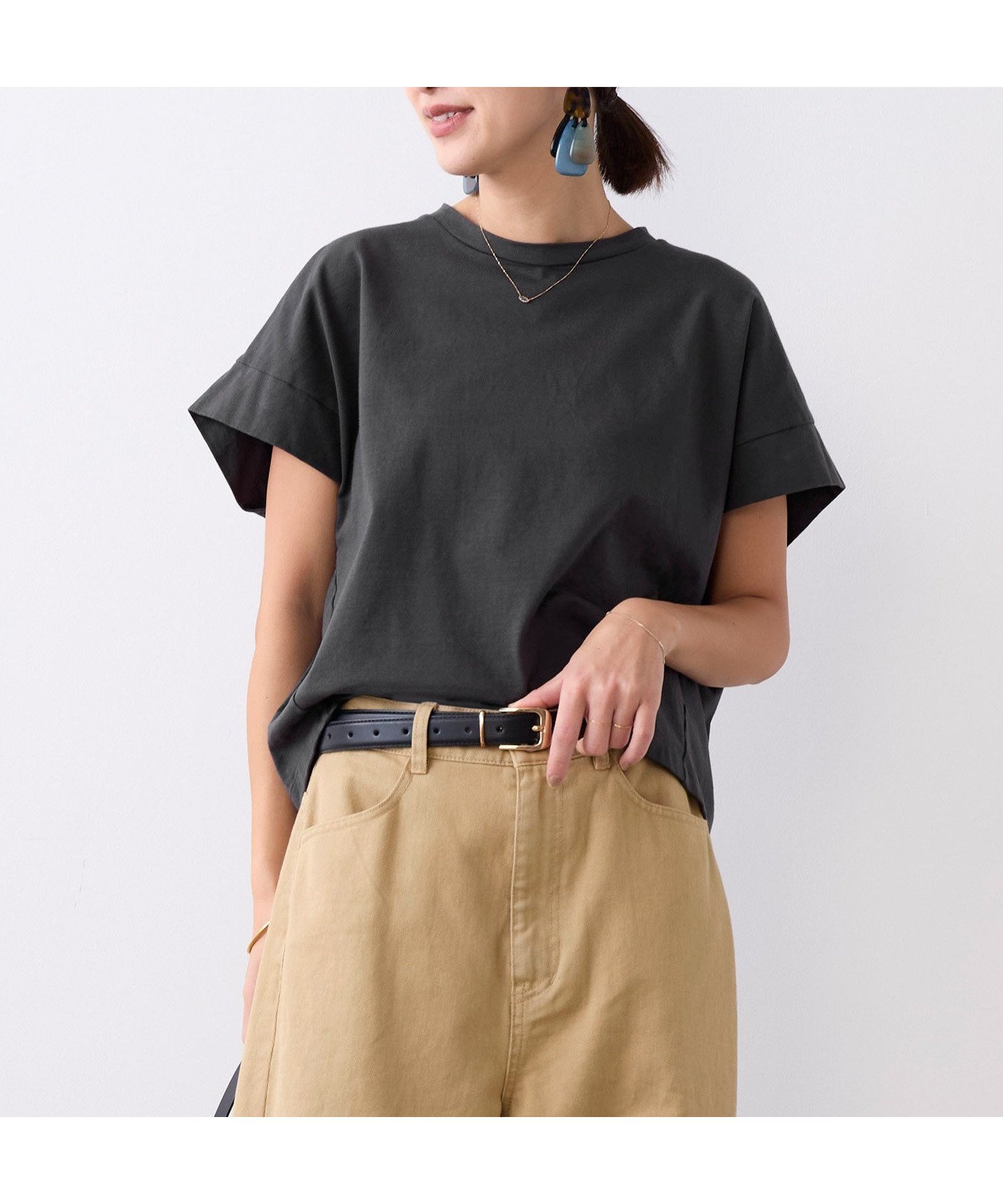 【マイカ ディール/MICA & DEAL】の接触冷感/汗じみ防止-クルーネックワイドスリーブTシャツ インテリア・キッズ・メンズ・レディースファッション・服の通販 founy(ファウニー) 　ファッション　Fashion　レディースファッション　Fashion for Women　トップス・カットソー　Cut & Sew Tops　シャツ・ブラウス・オフィスカジュアル　Elegant Blouses & Button-Ups　ロングTシャツ・Tシャツ　Longline T-Shirts & Tees　カットソー　Cut and Sewn Top　シンプル　Simple, Minimal　バランス　Balance, Style Balance　フォルム　Silhouette, Form　吸水　Absorbent, Quick-Dry　夏　Summer　CHARCOAL|ID: prp329100004975485 ipo3291000000037298070